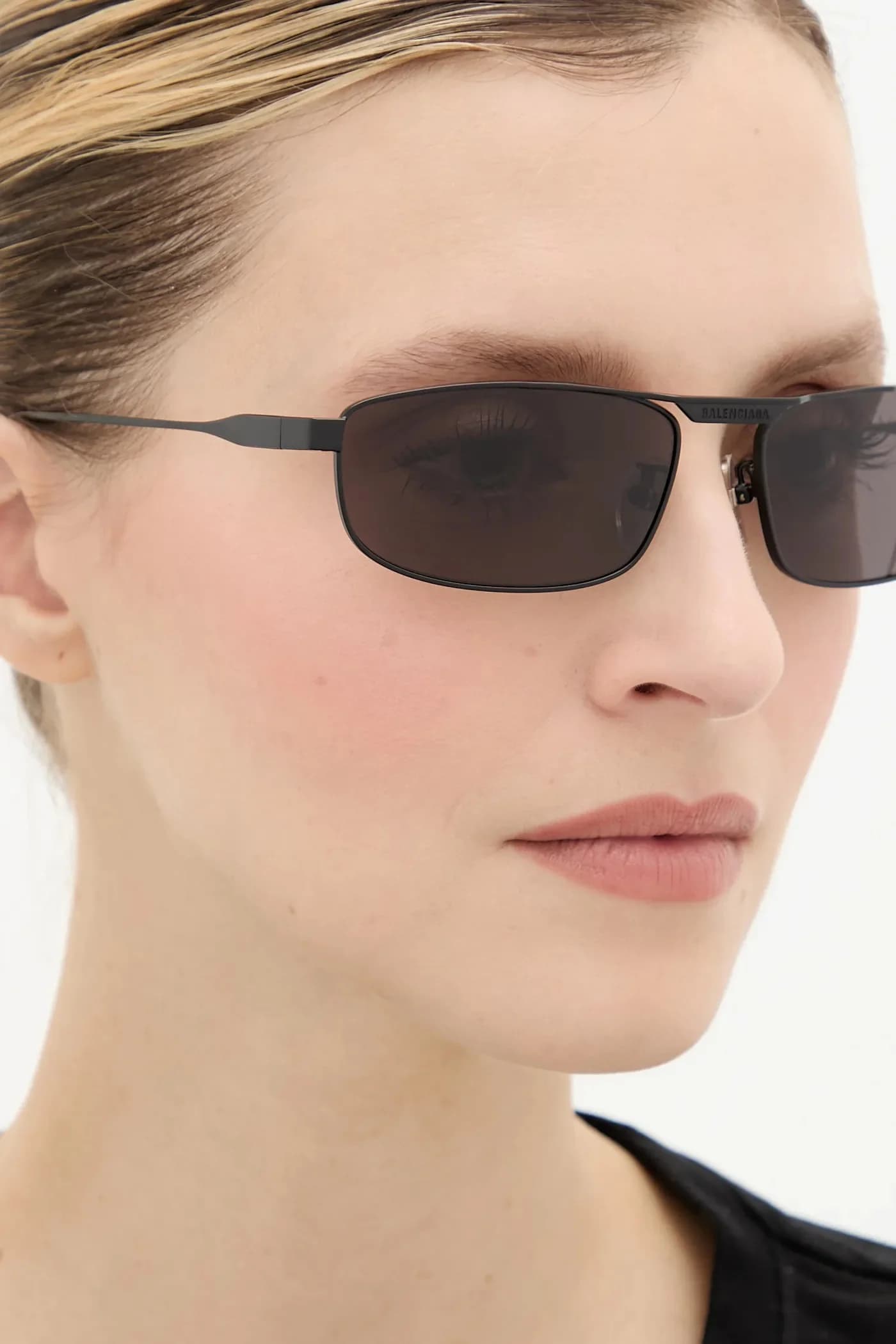 Солнцезащитные очки - фото 10