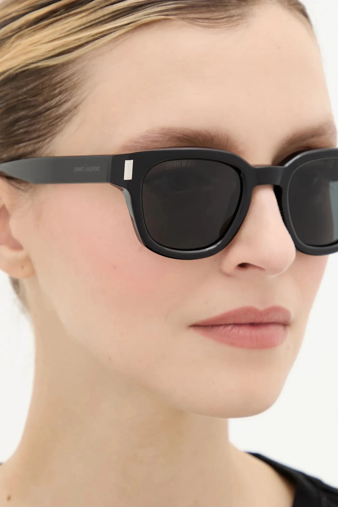 Солнцезащитные очки - фото 10