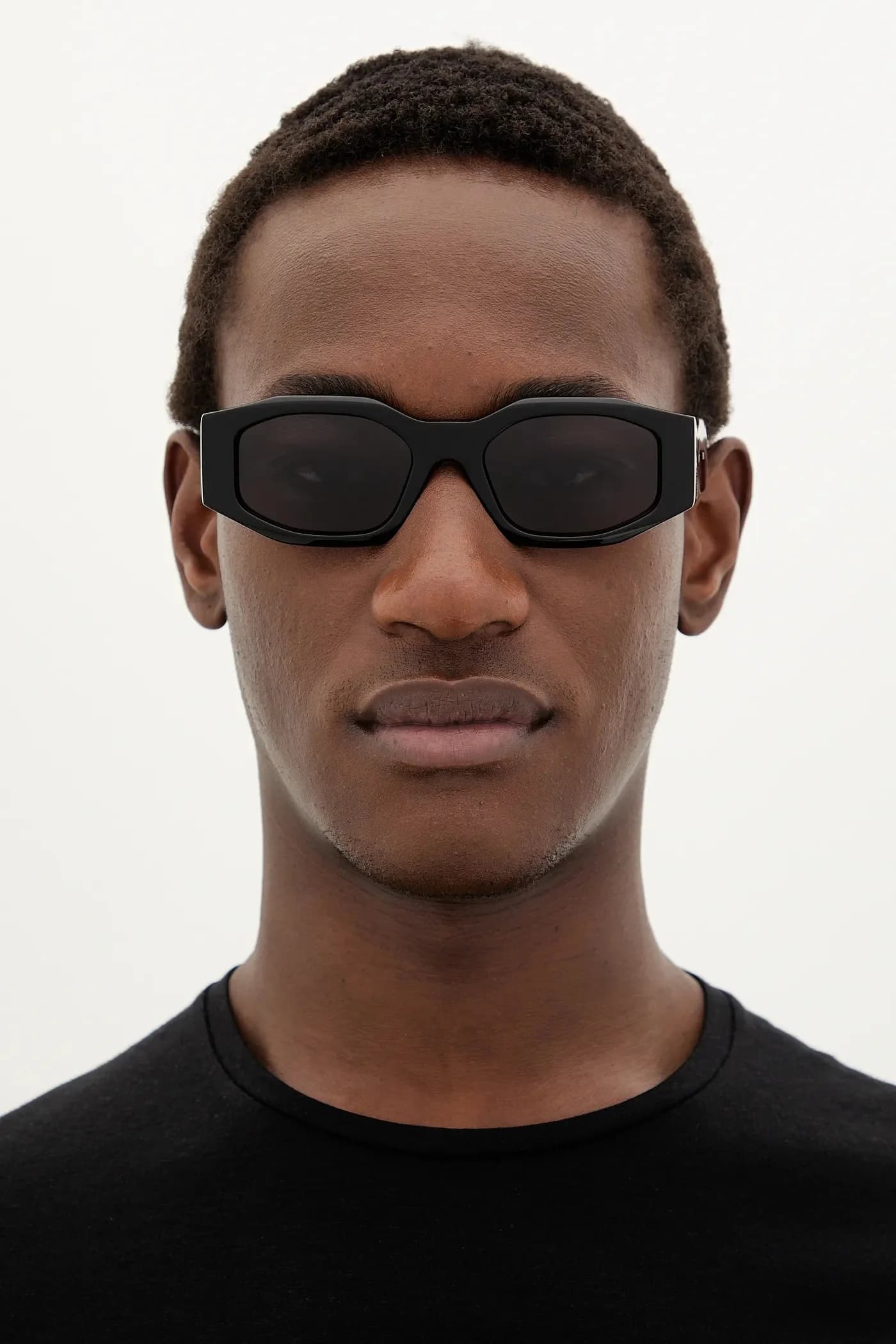 Солнцезащитные очки - фото 7