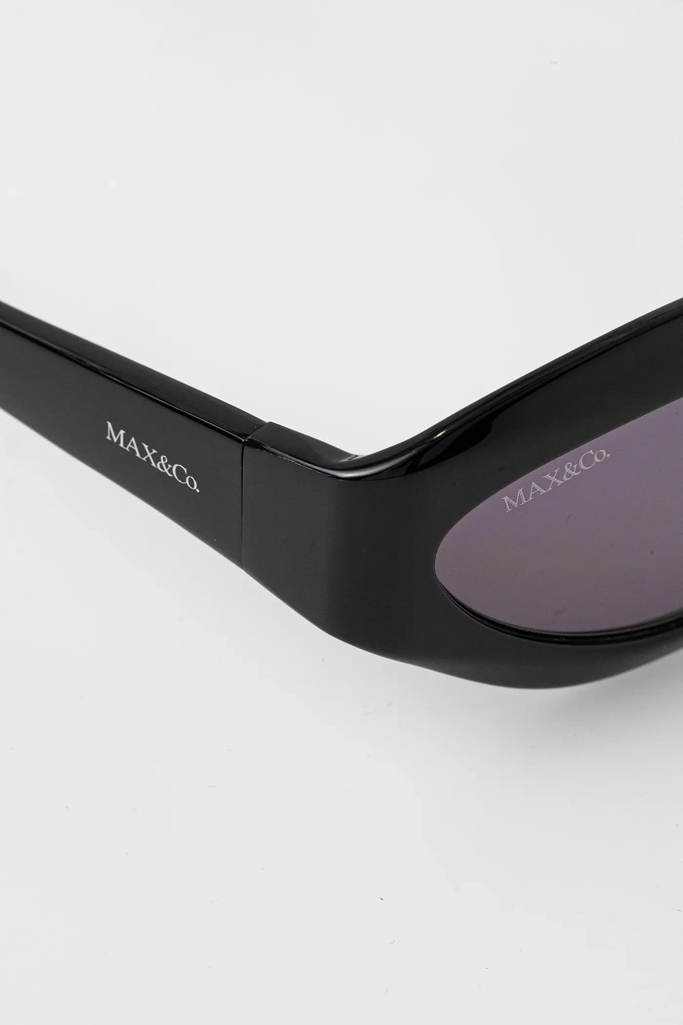 Солнцезащитные очки - фото 3