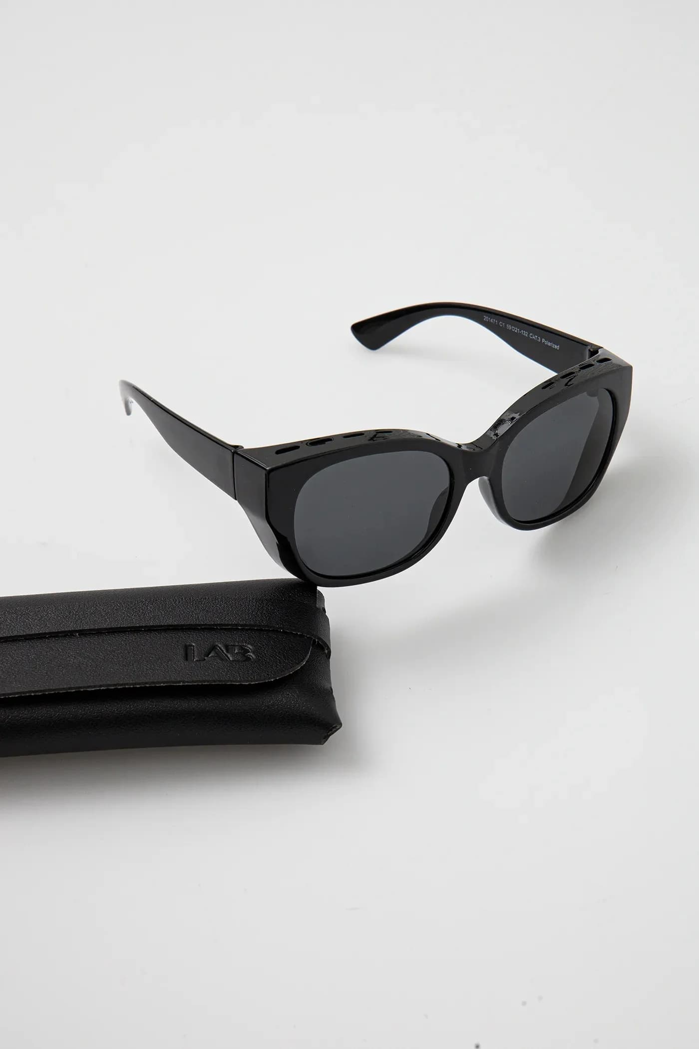 Солнцезащитные очки - фото 3