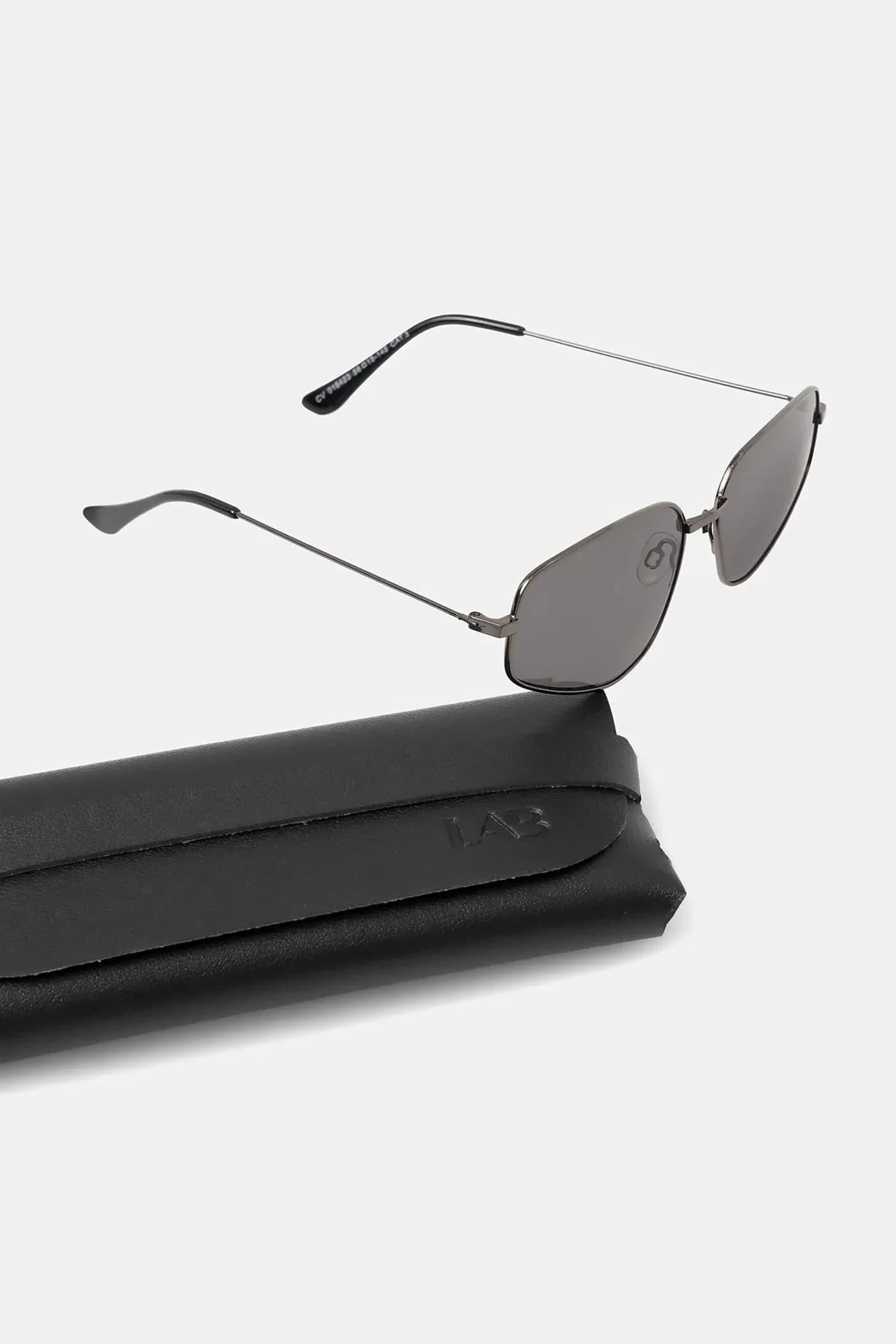 Солнцезащитные очки - фото 3