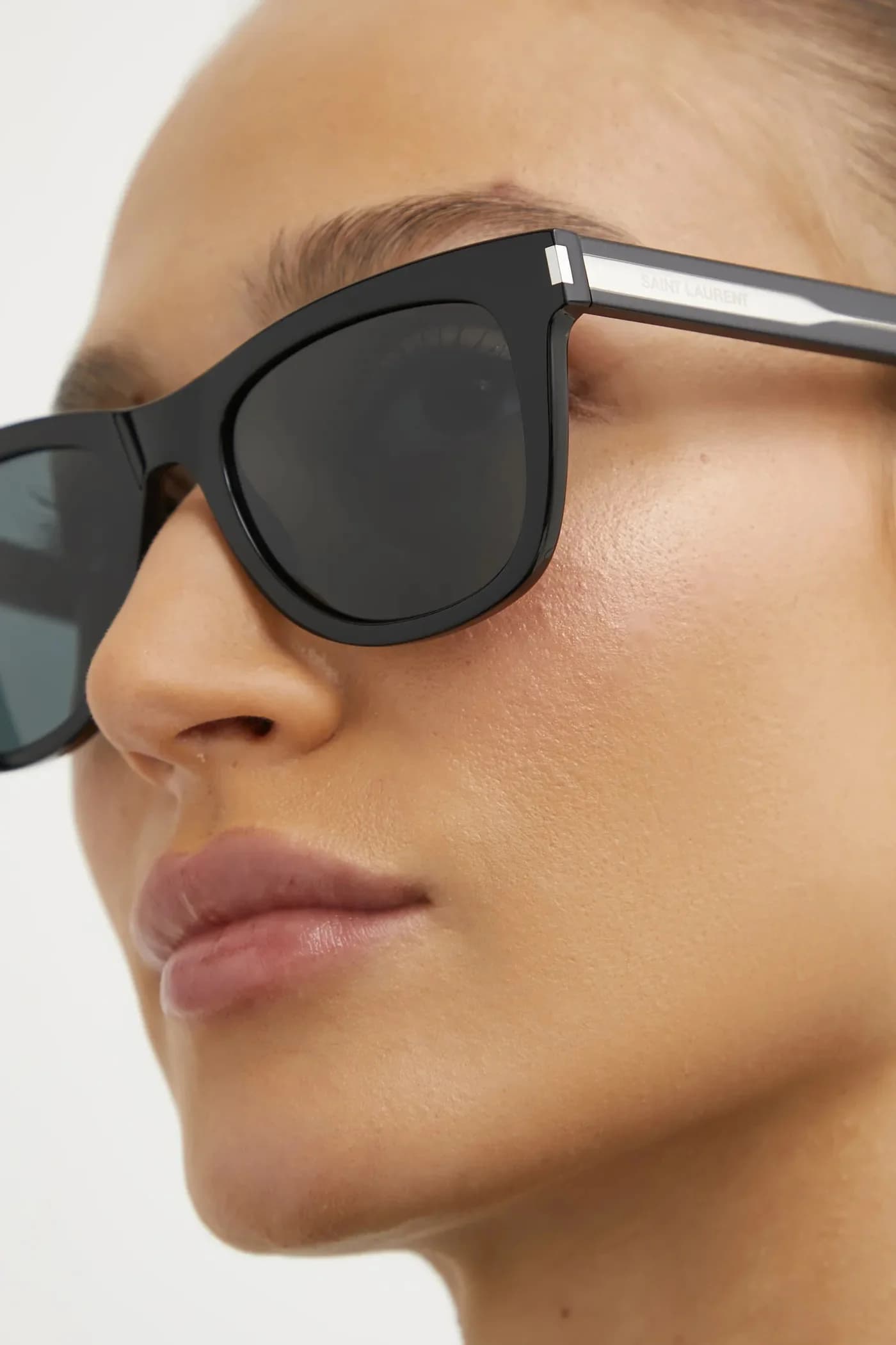 Солнцезащитные очки - фото 8