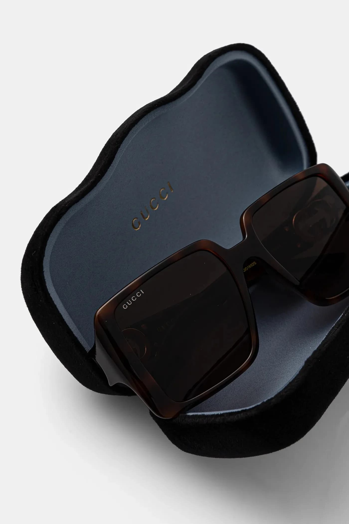 Солнцезащитные очки - фото 4