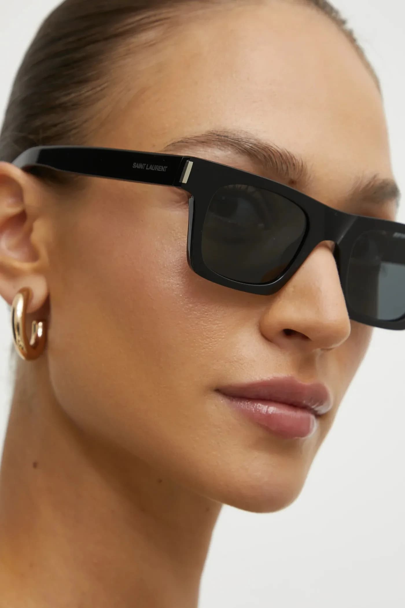 Солнцезащитные очки - фото 8