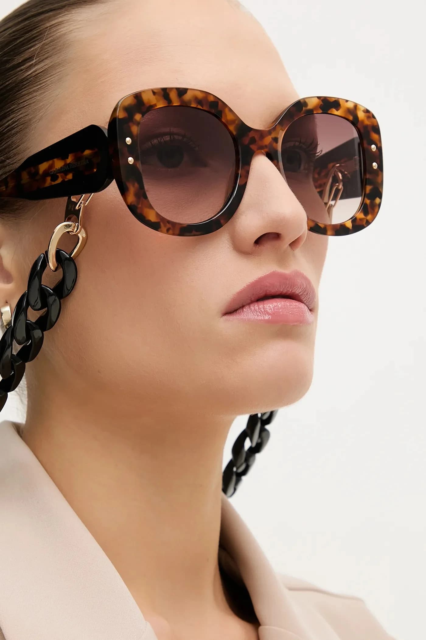 Солнцезащитные очки - фото 8