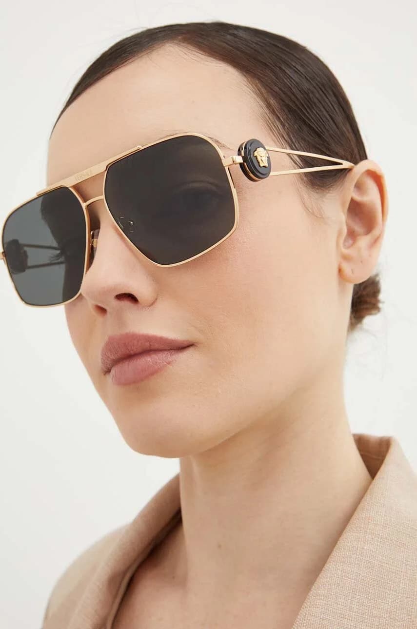 Солнцезащитные очки - фото 4