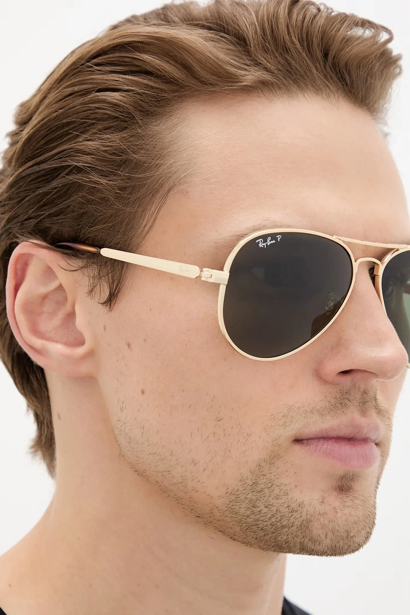 Солнцезащитные очки - фото 11