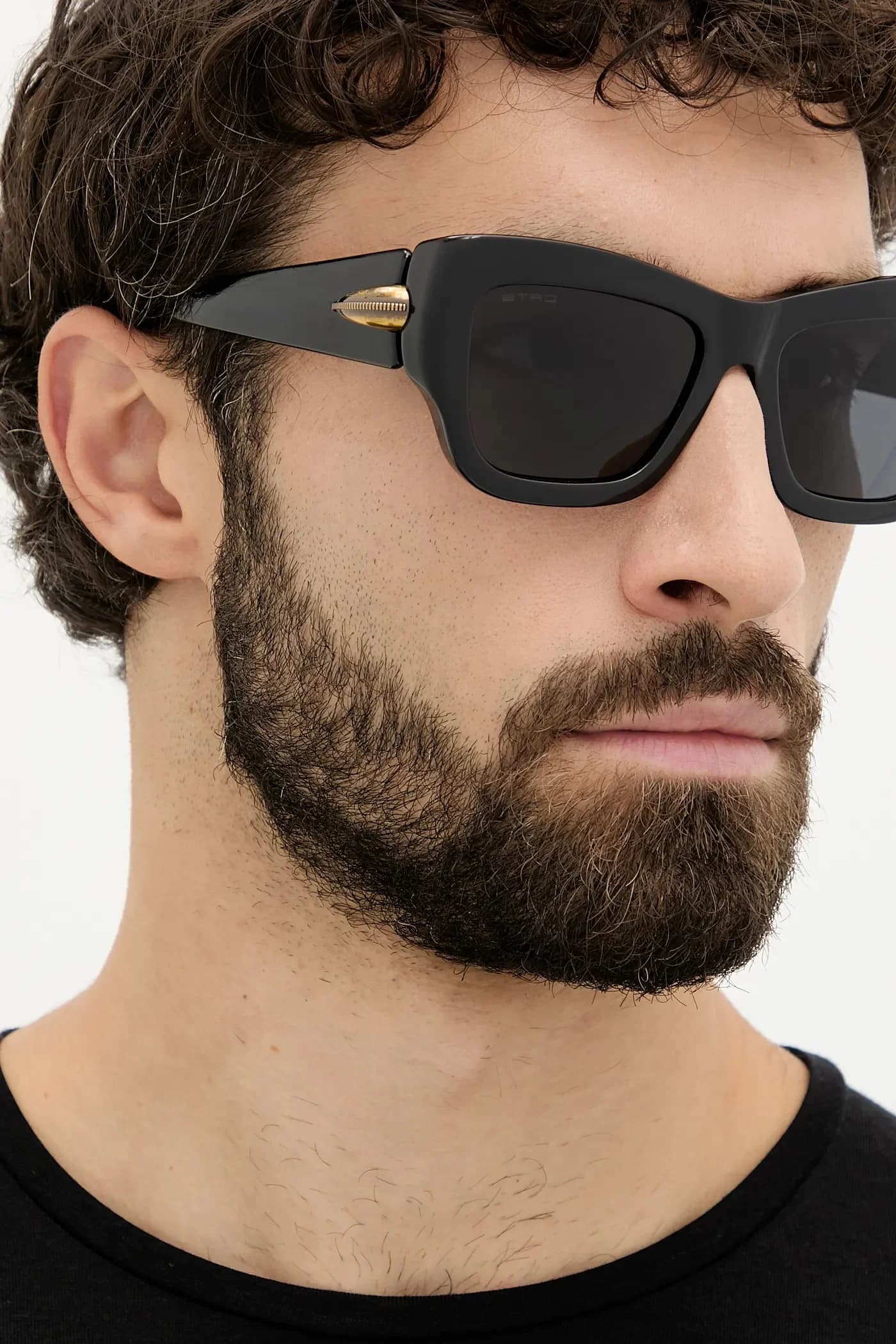 Солнцезащитные очки - фото 9