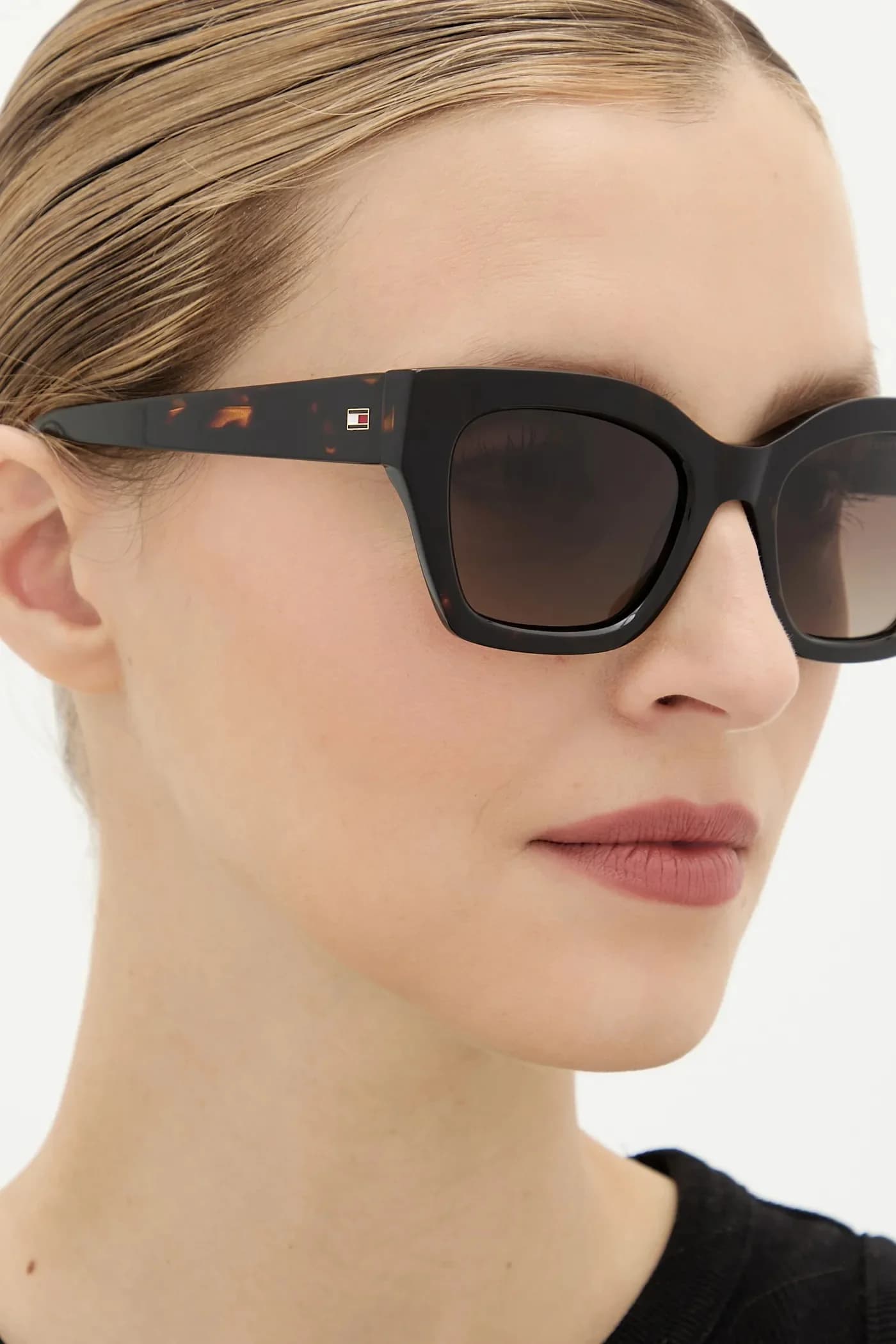 Солнцезащитные очки - фото 8