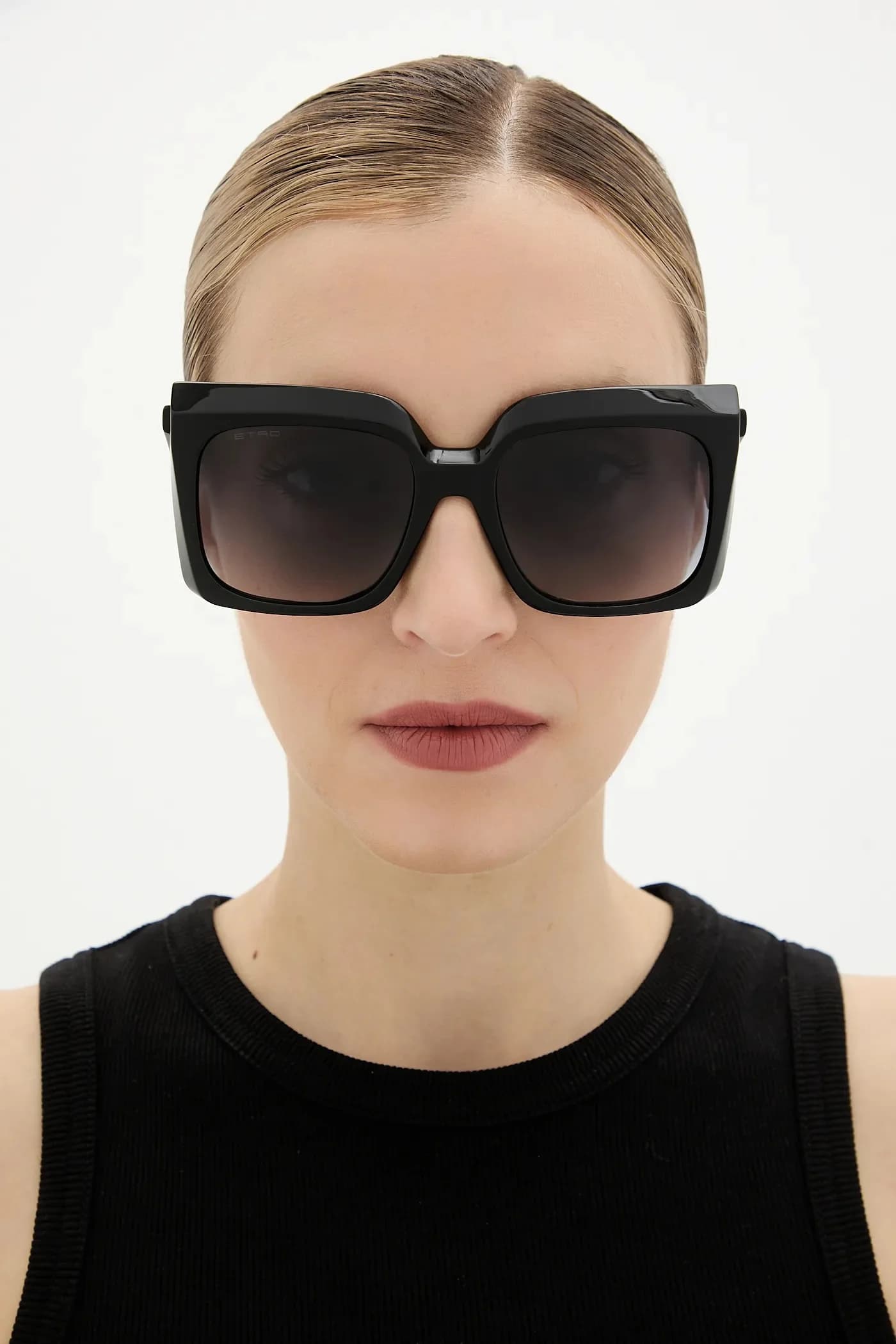 Солнцезащитные очки - фото 6