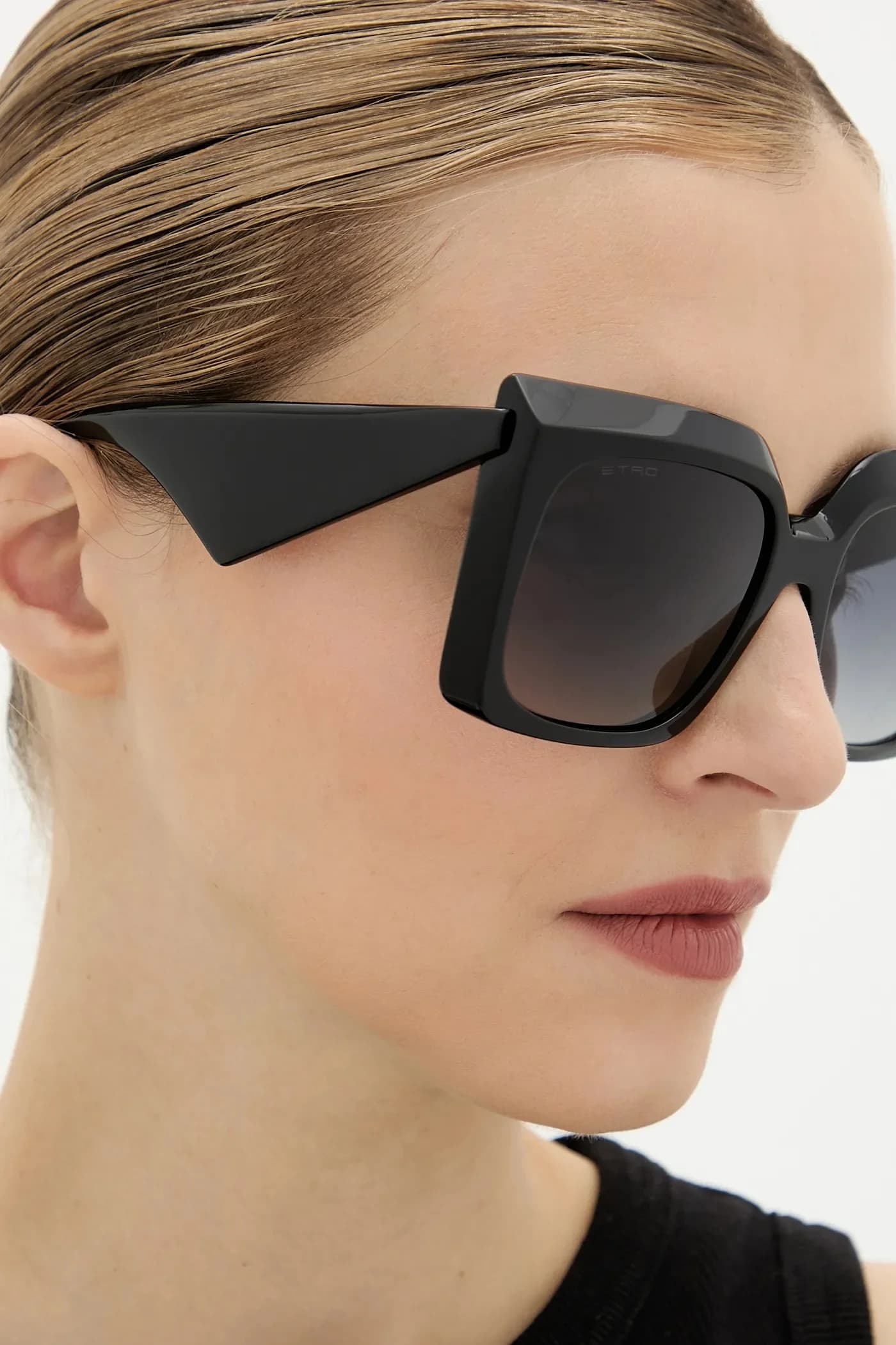 Солнцезащитные очки - фото 7