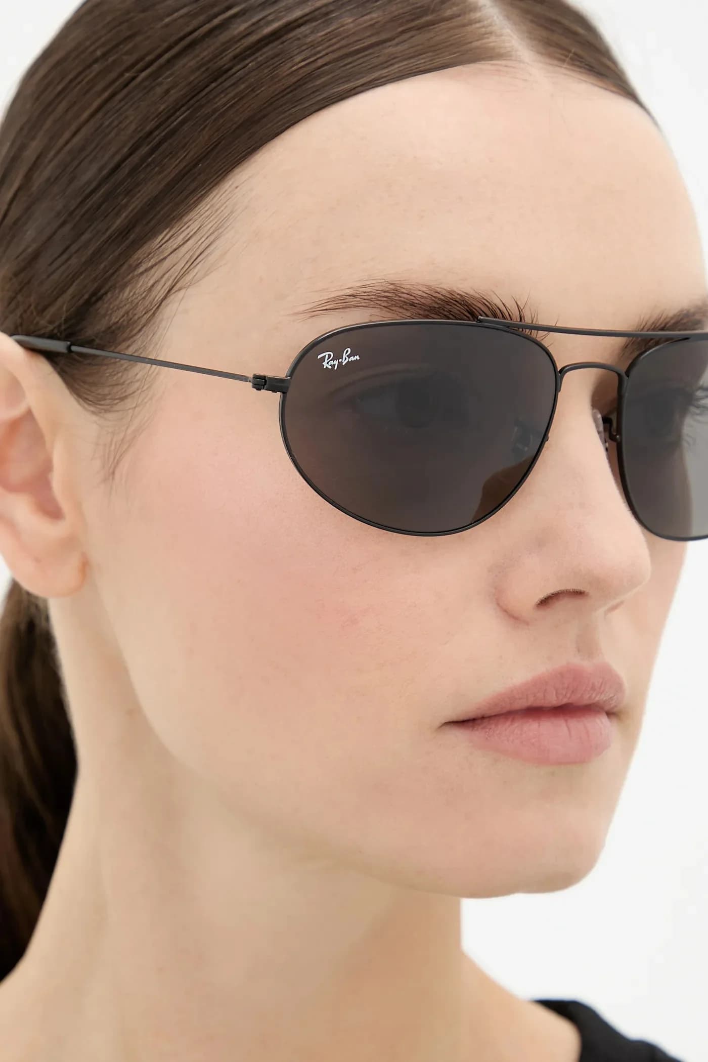 Солнцезащитные очки - фото 11