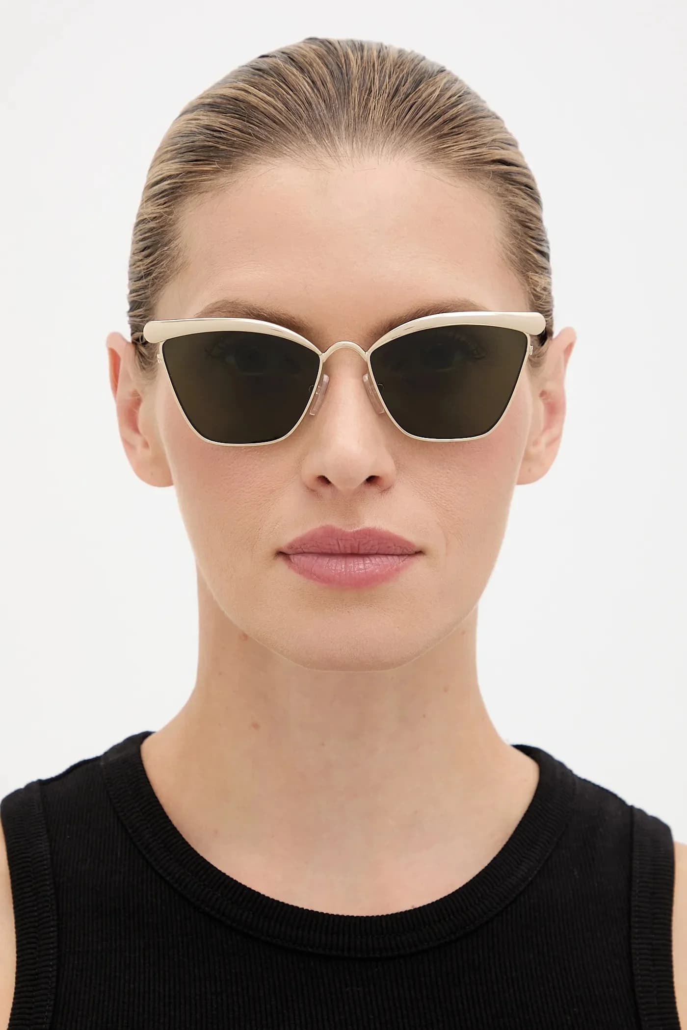 Солнцезащитные очки - фото 7