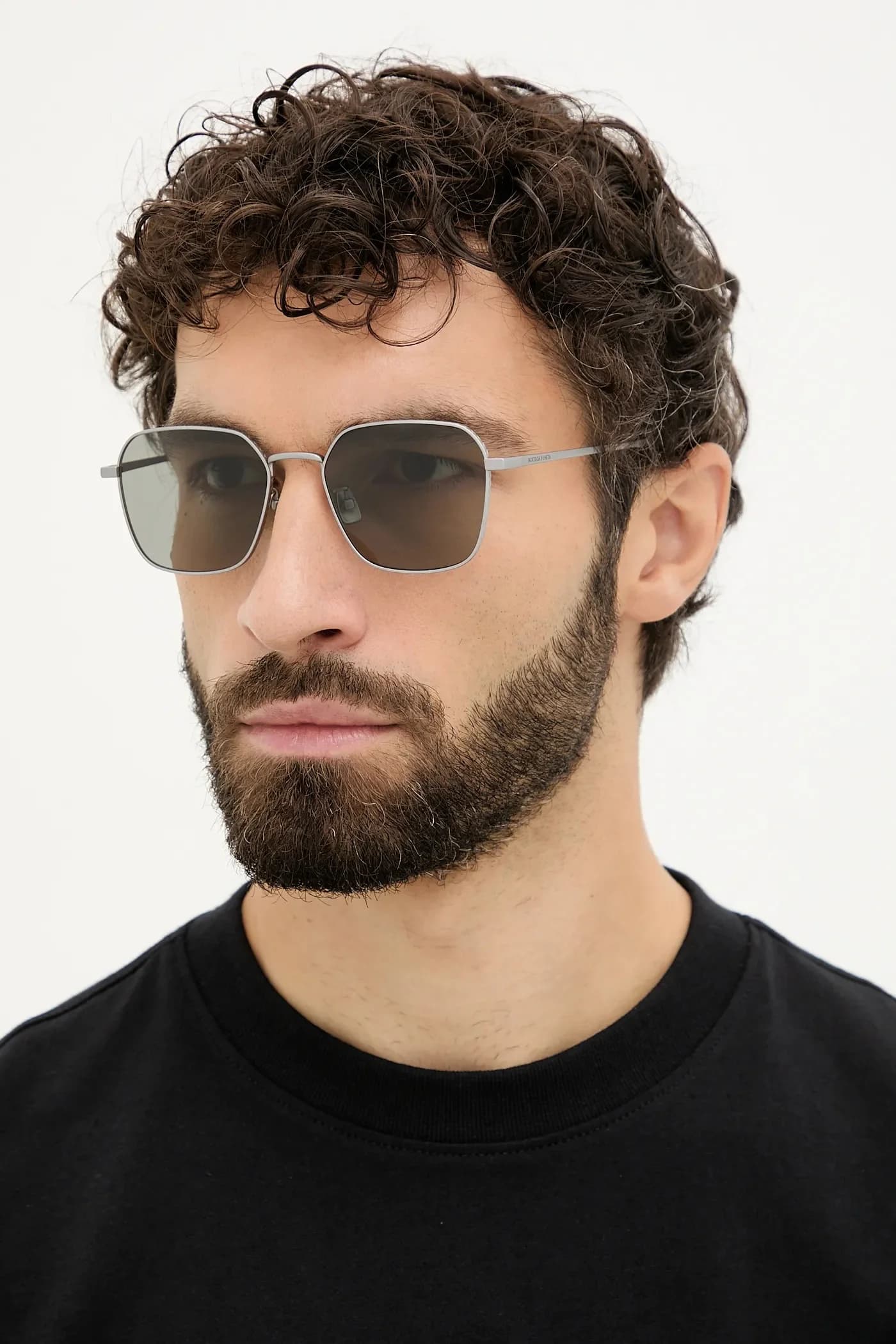 Солнцезащитные очки - фото 2