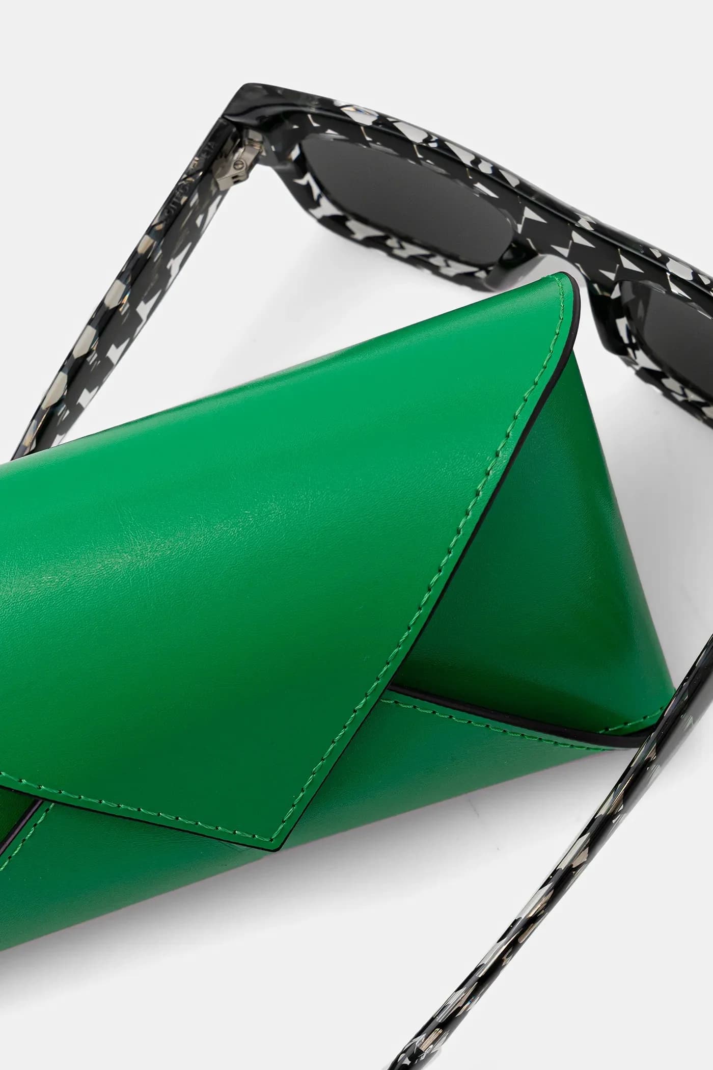 Солнцезащитные очки - фото 5