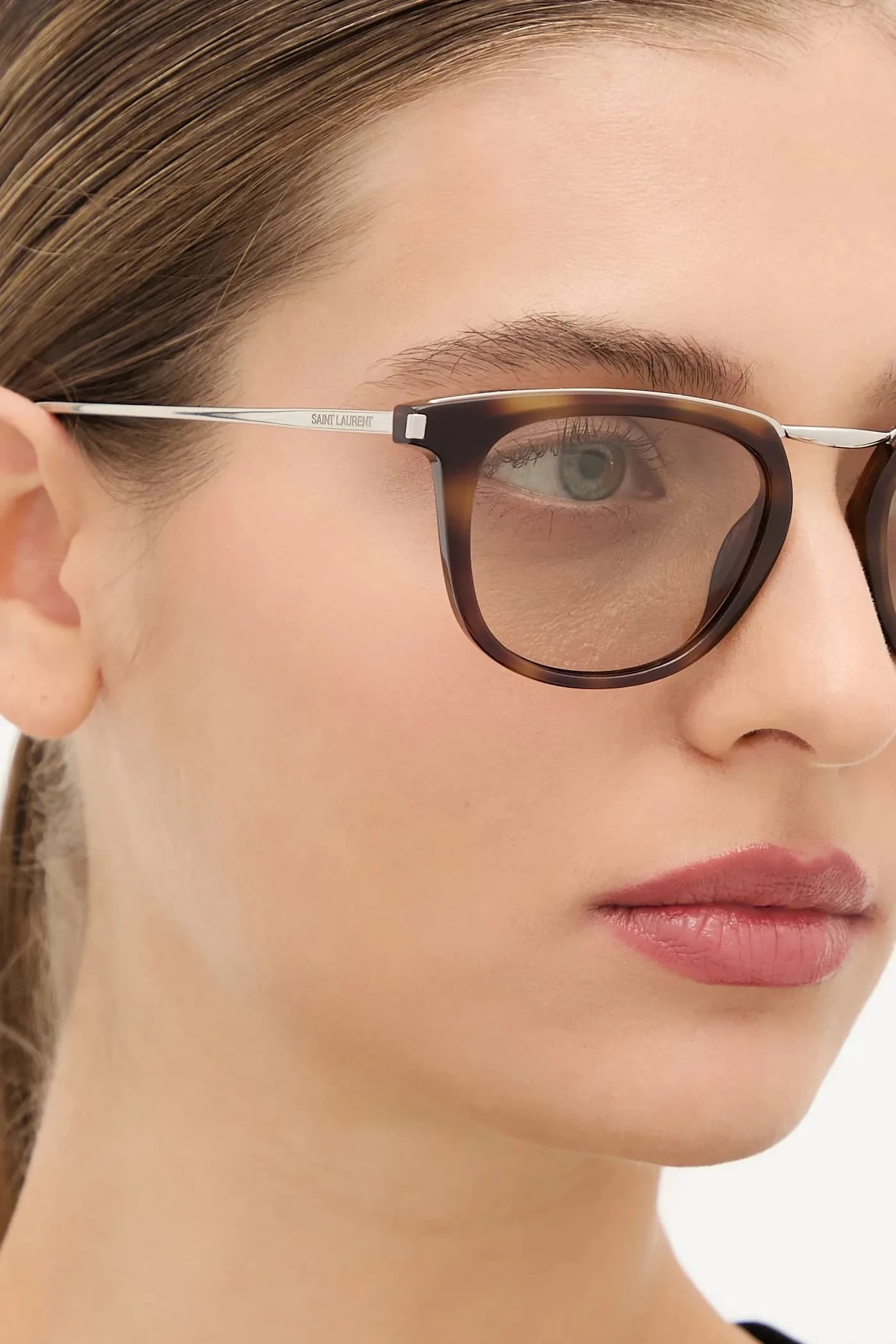 Солнцезащитные очки - фото 10