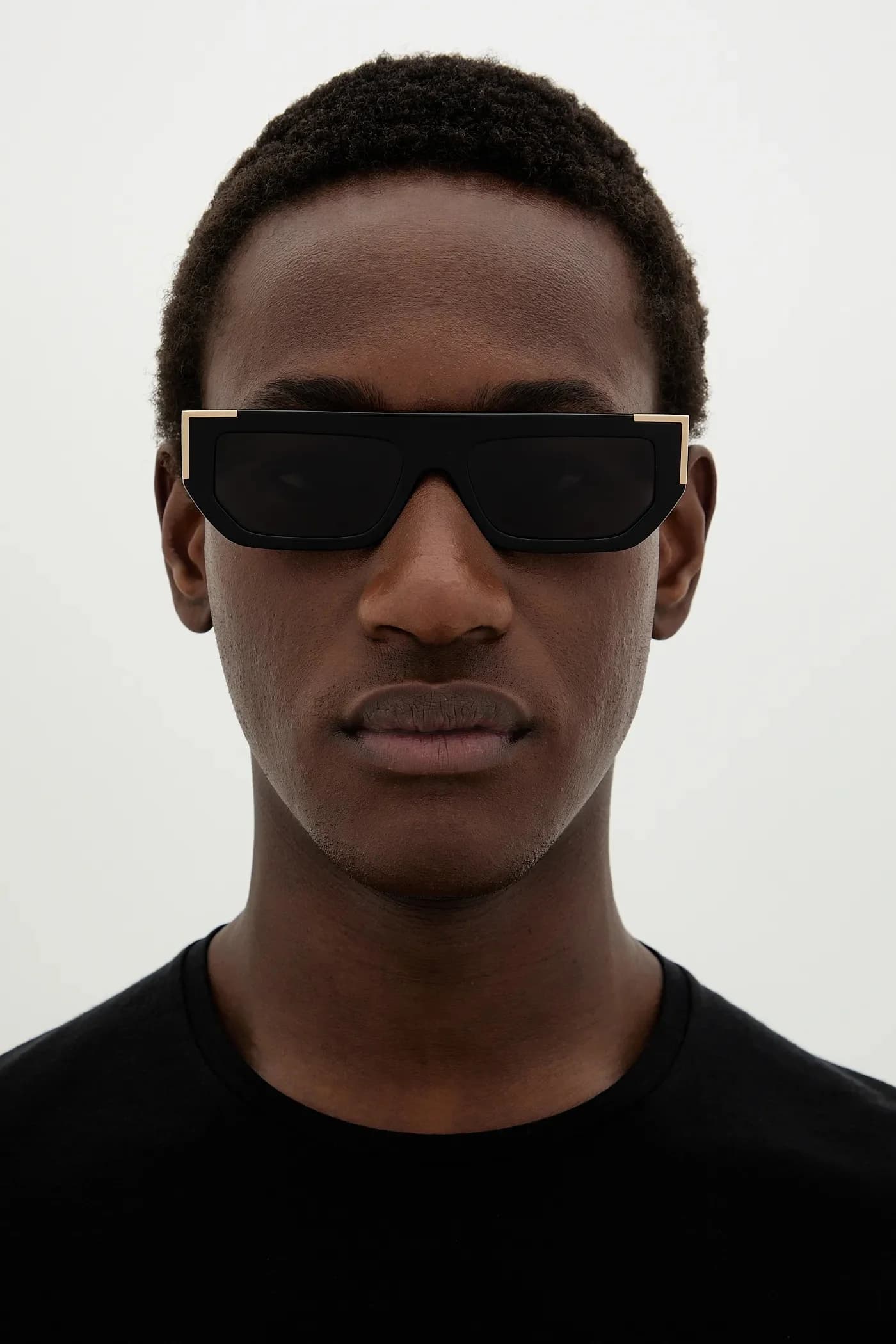 Солнцезащитные очки - фото 4