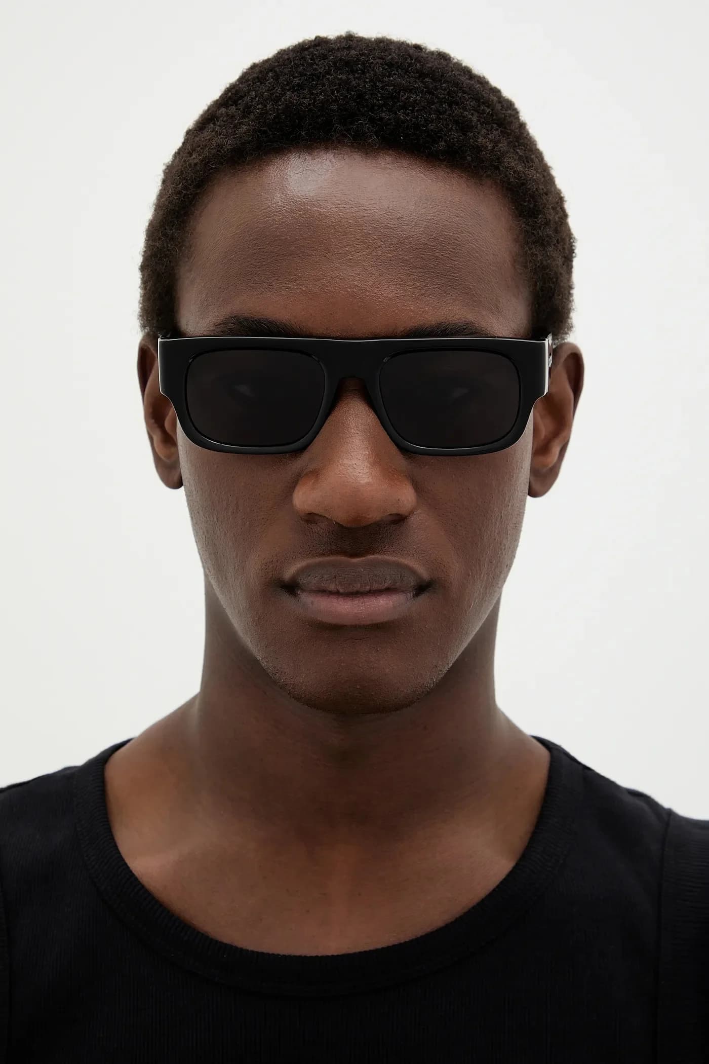 Солнцезащитные очки - фото 4