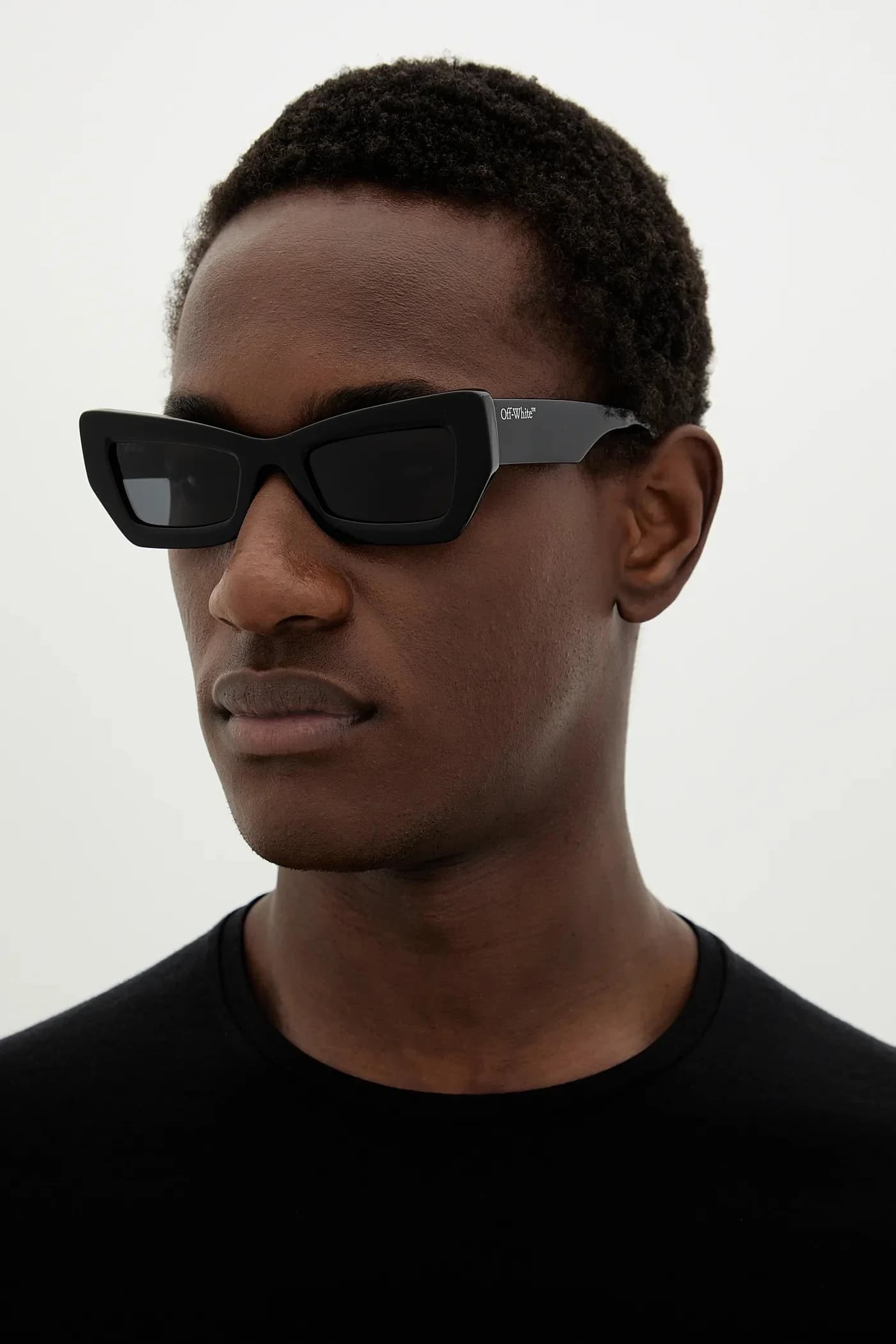 Солнцезащитные очки - фото 2