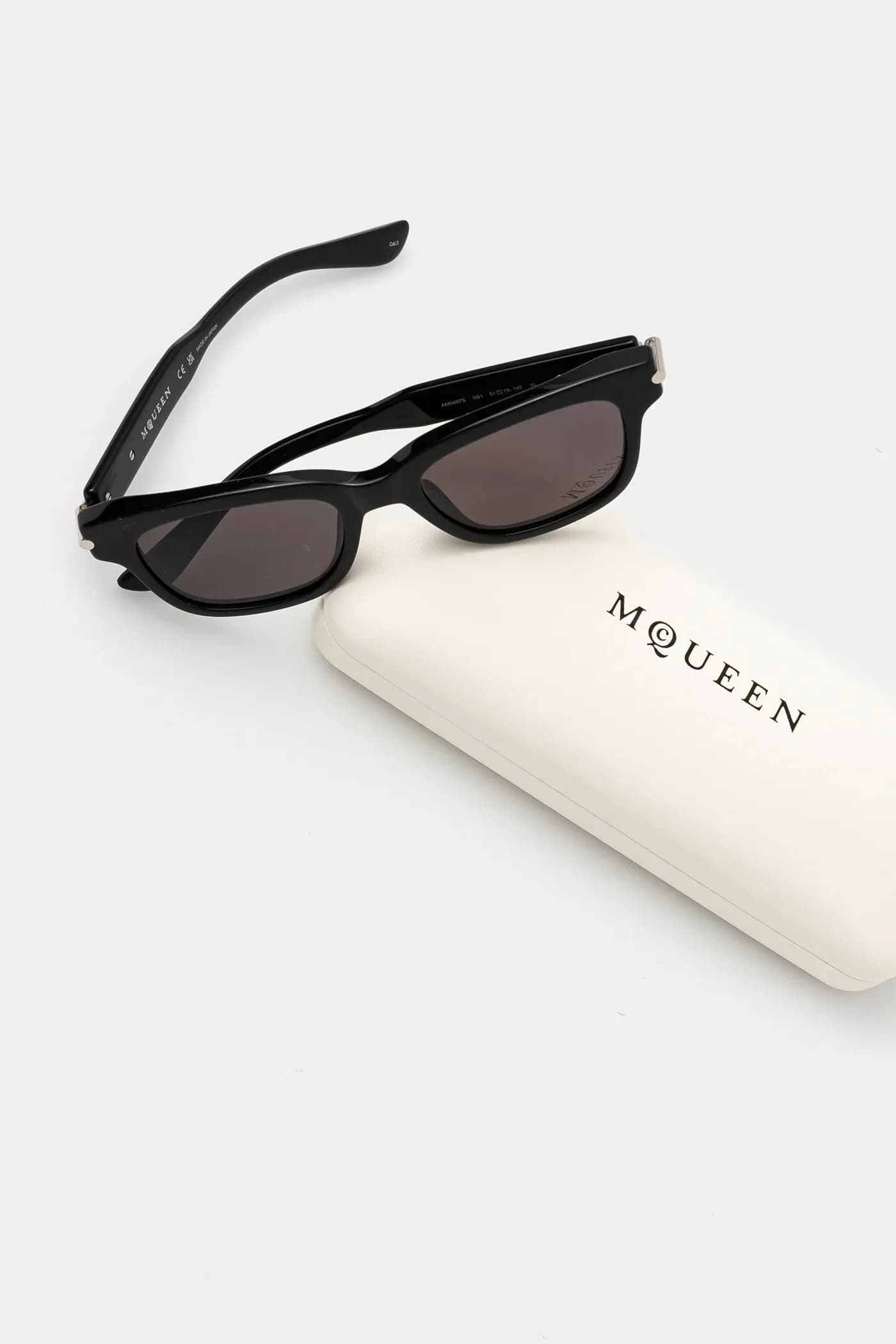 Солнцезащитные очки - фото 3