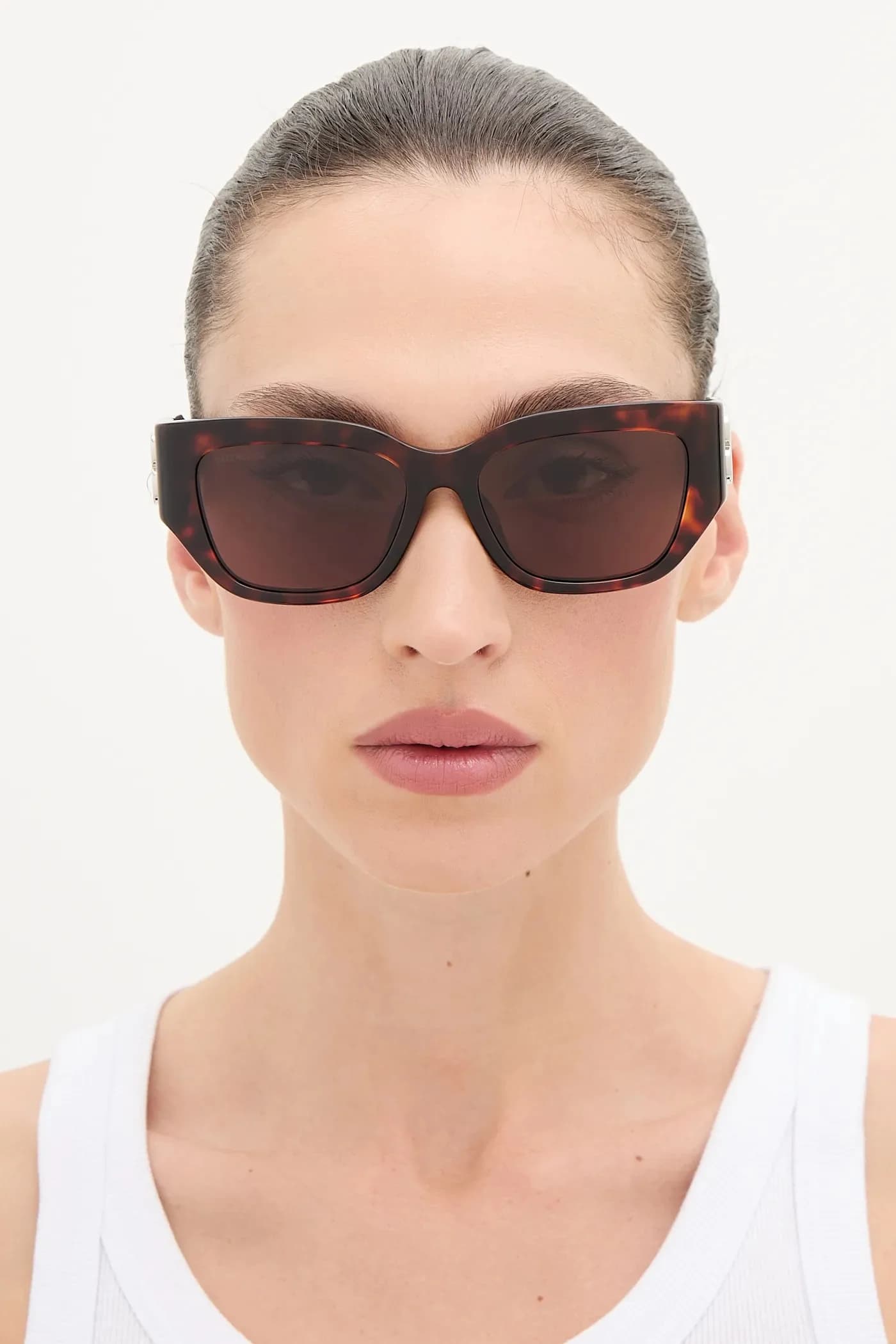 Солнцезащитные очки - фото 5