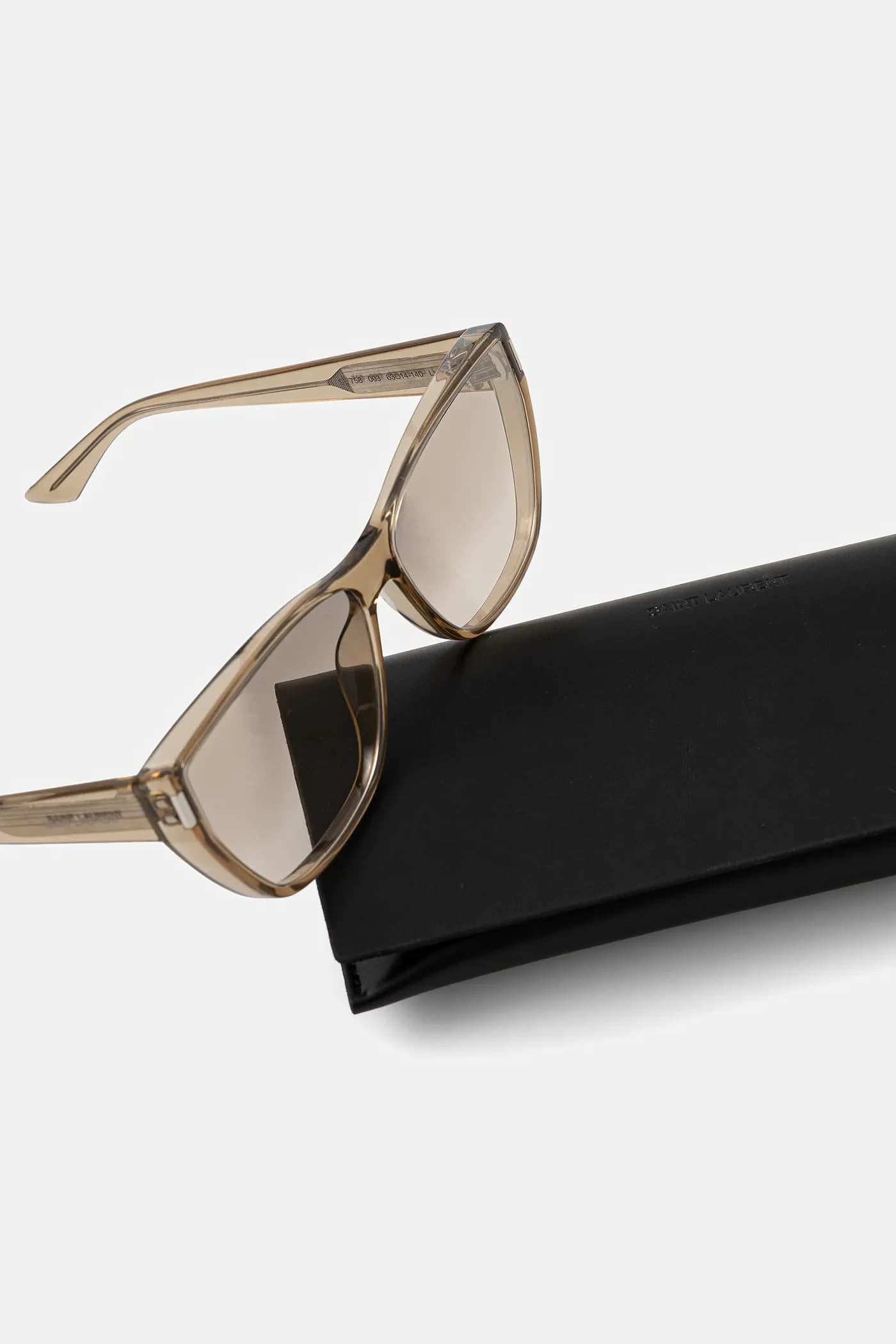 Солнцезащитные очки - фото 5