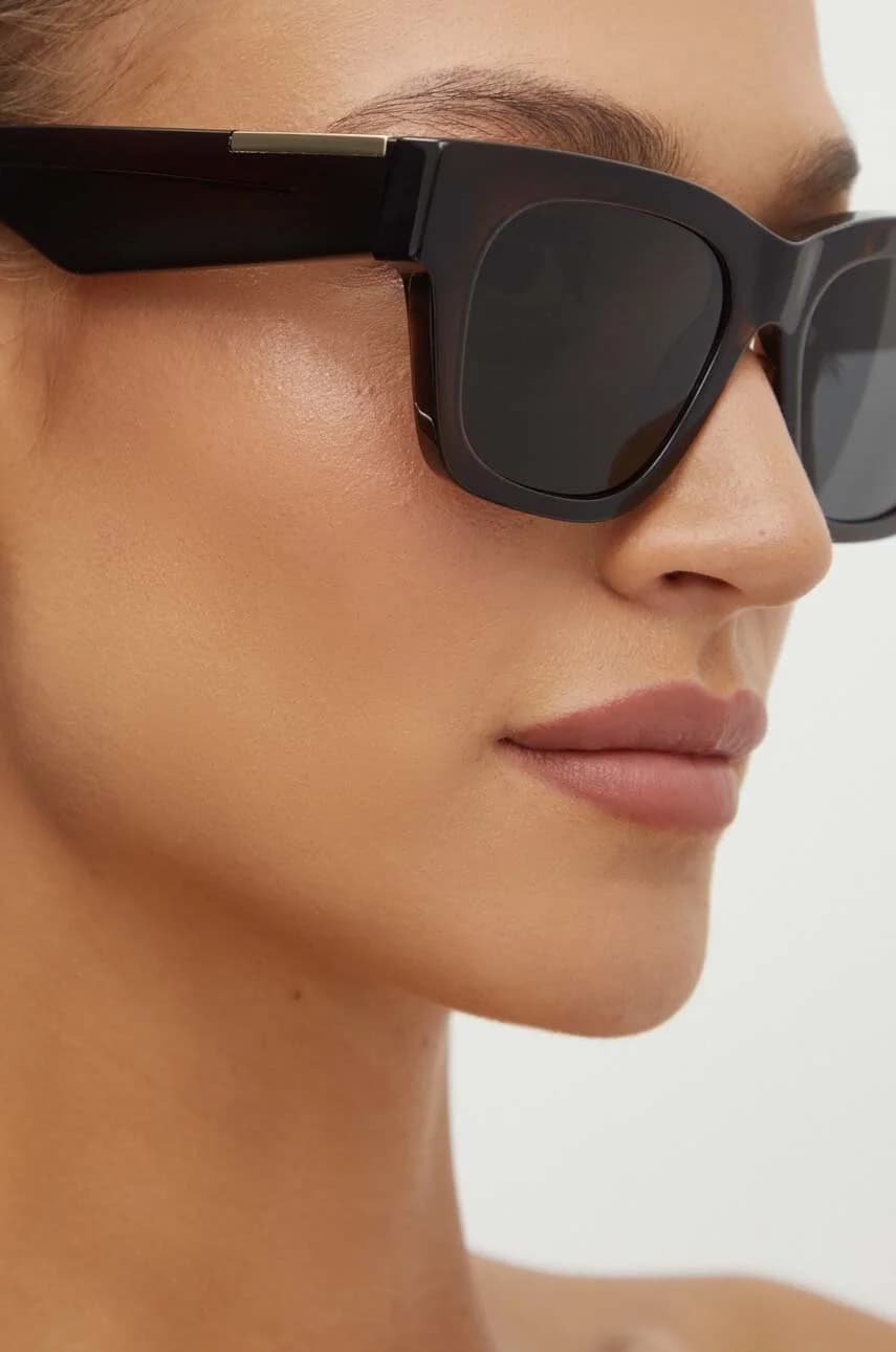 Солнцезащитные очки - фото 2