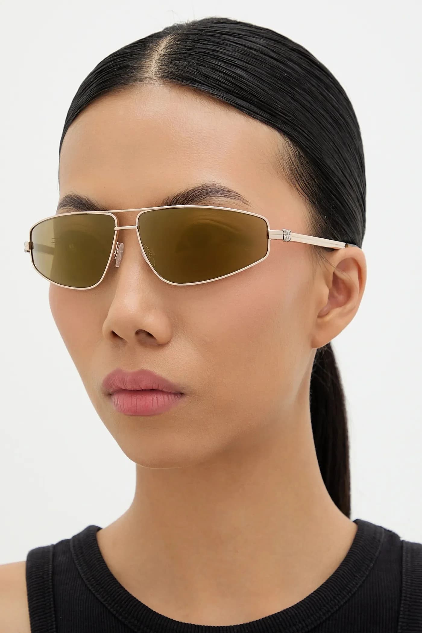 Солнцезащитные очки - фото 6