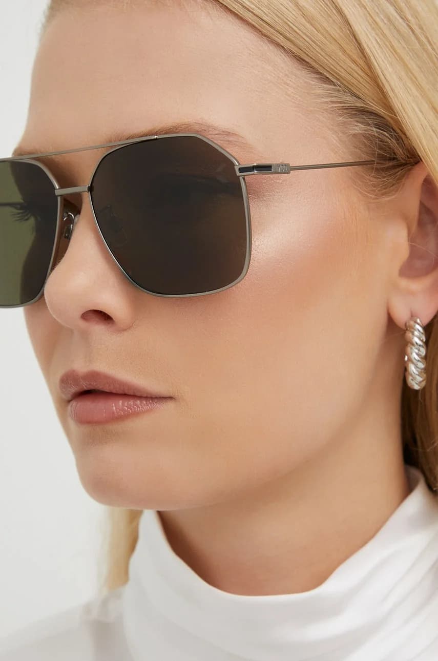 Солнцезащитные очки - фото 3