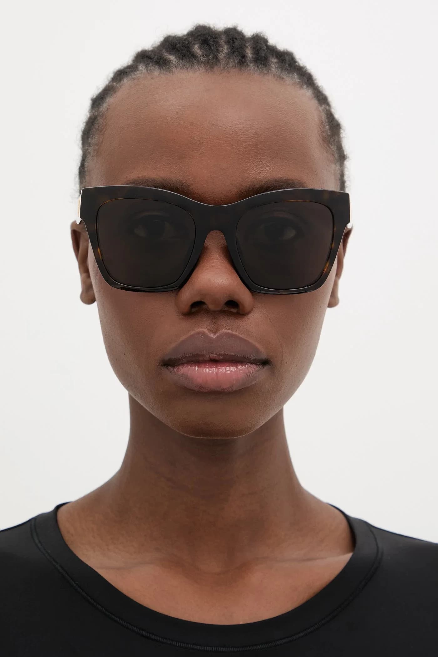 Солнцезащитные очки - фото 2