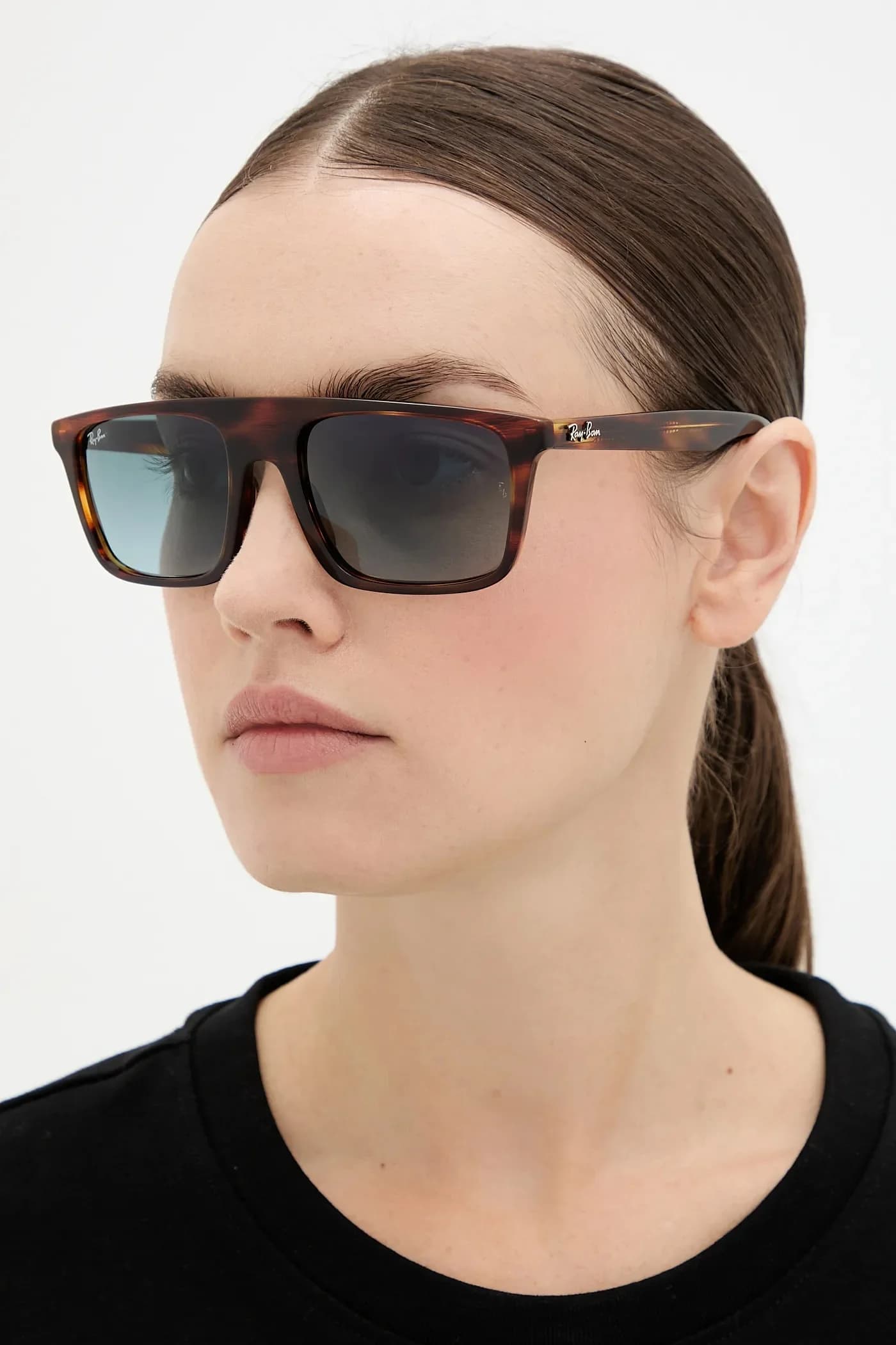 Солнцезащитные очки - фото 2