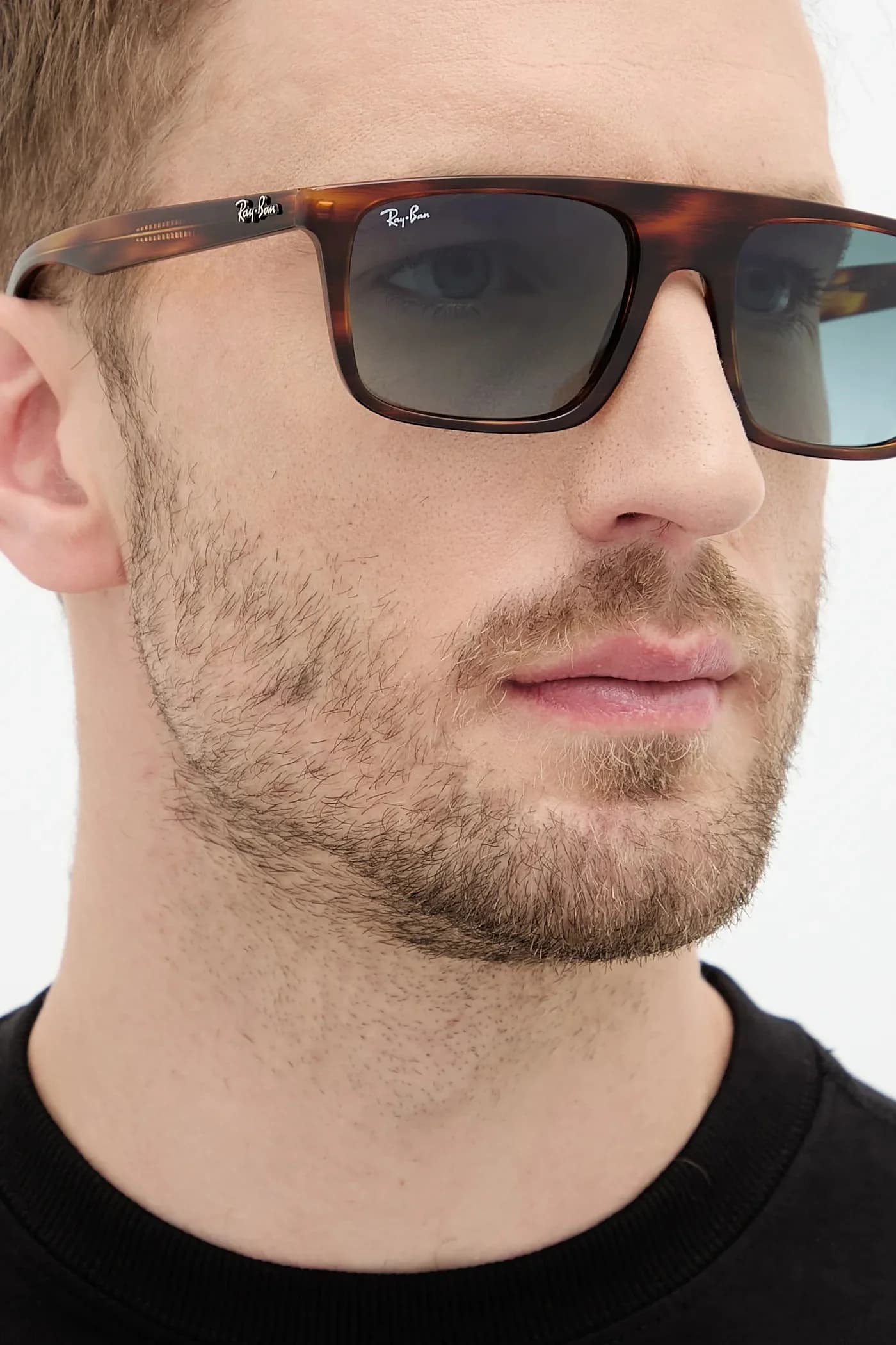 Солнцезащитные очки - фото 4