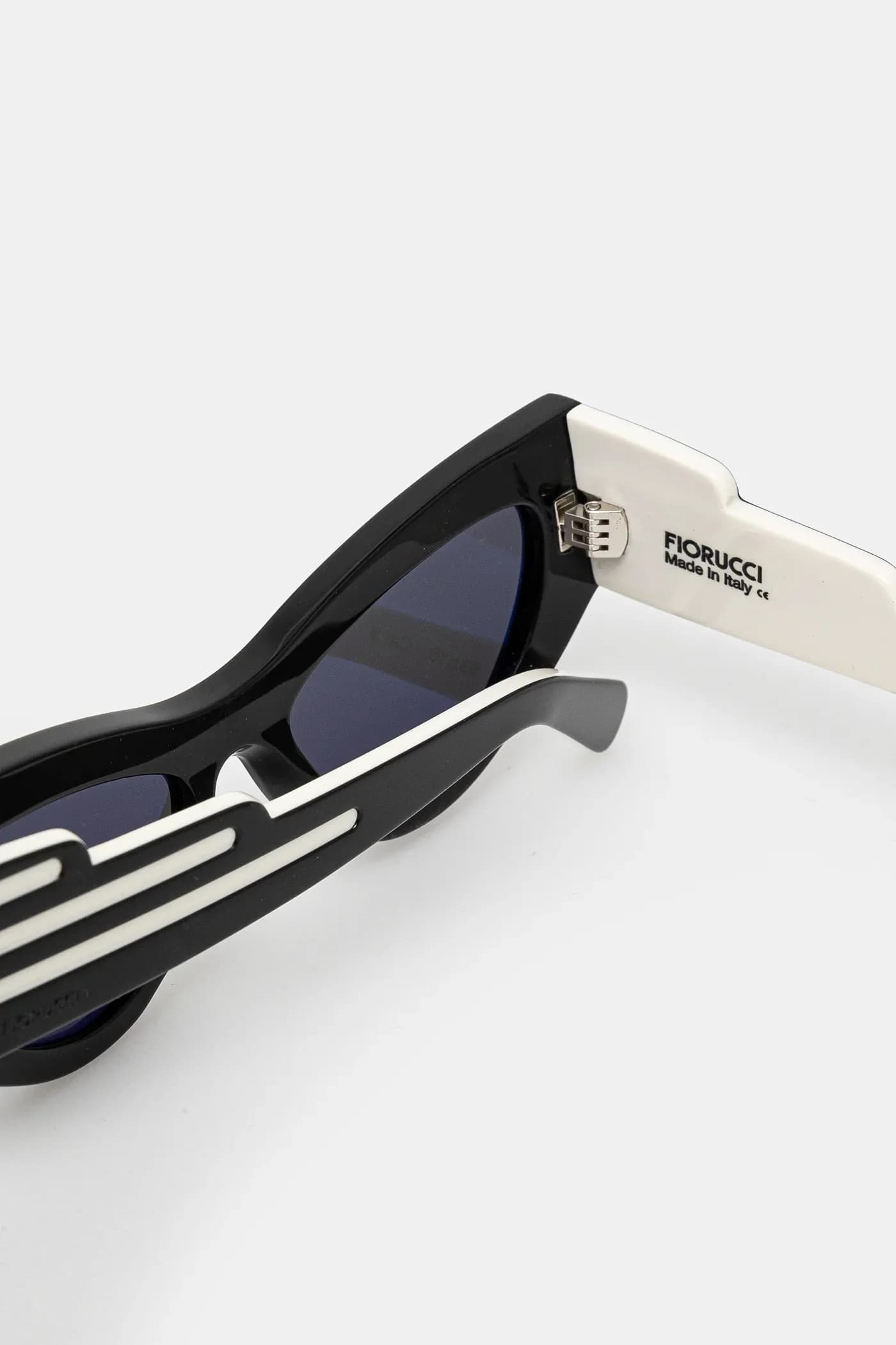 солнцезащитные очки-крылышки - фото 4