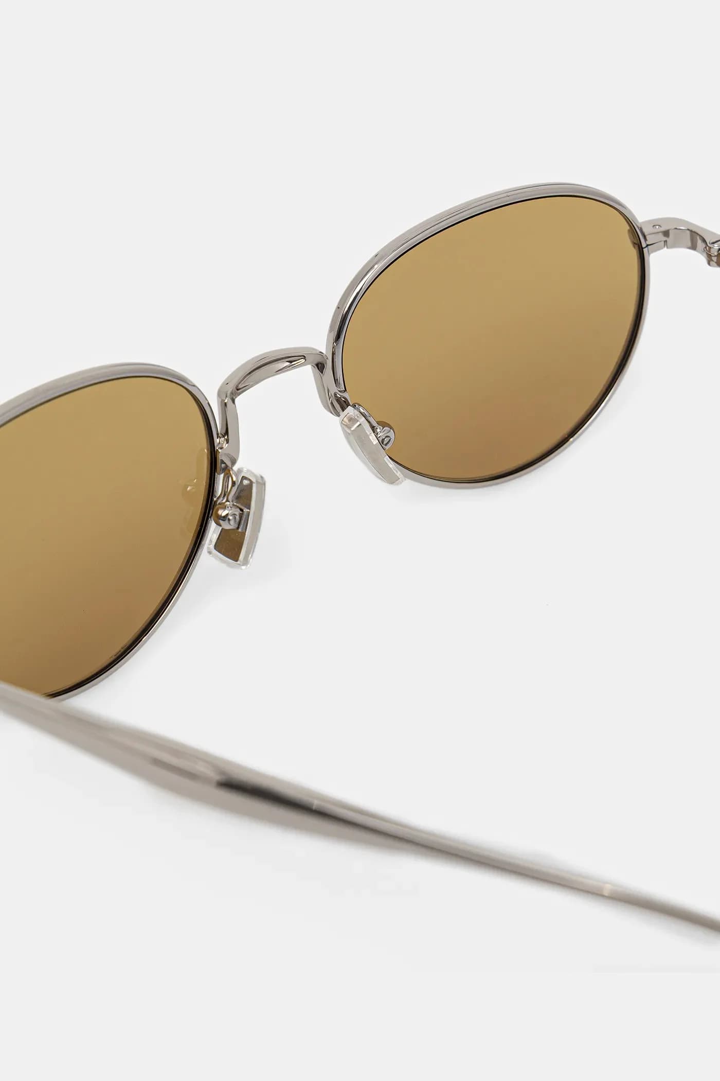 Солнцезащитные очки - фото 5