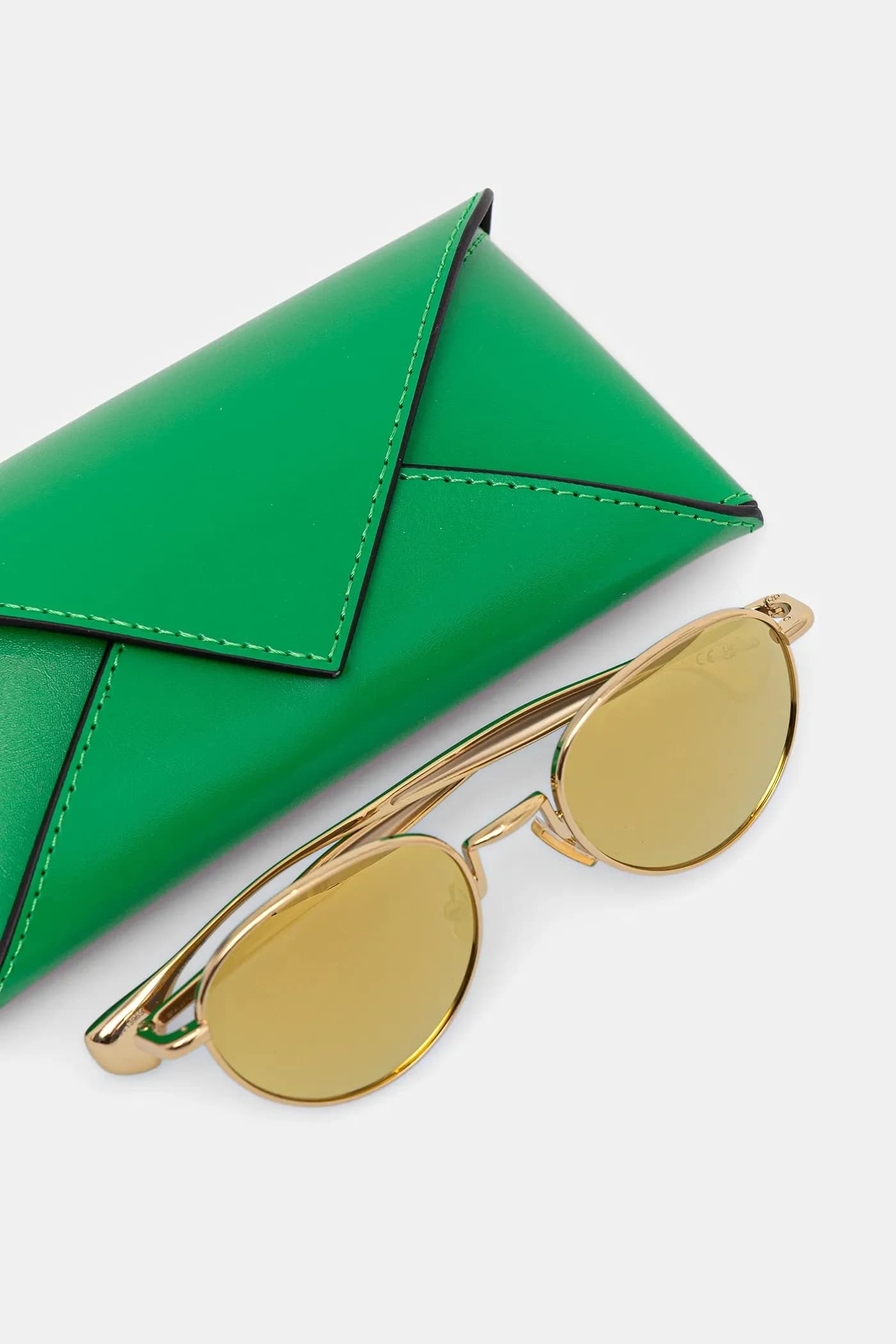 Солнцезащитные очки - фото 6