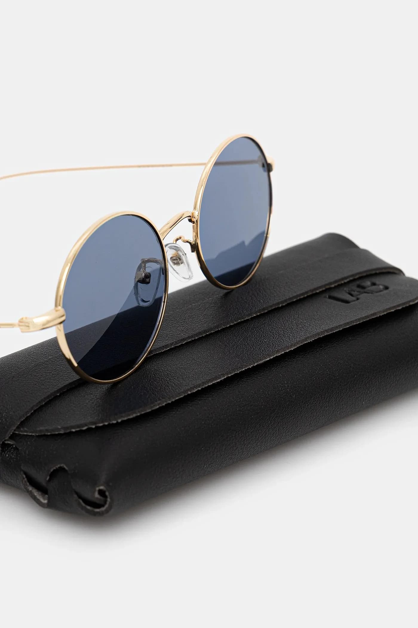 Солнцезащитные очки - фото 3