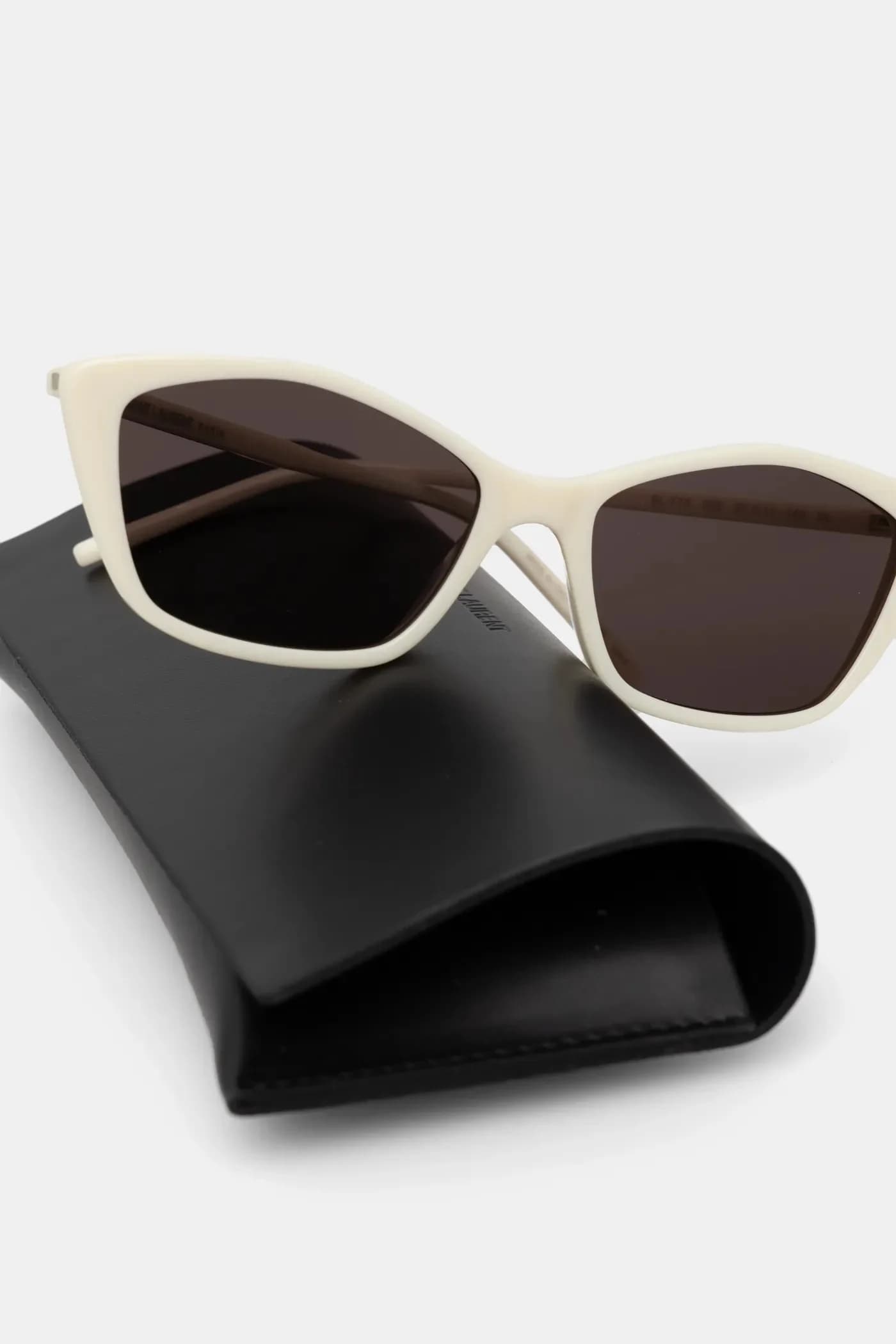 Солнцезащитные очки - фото 4