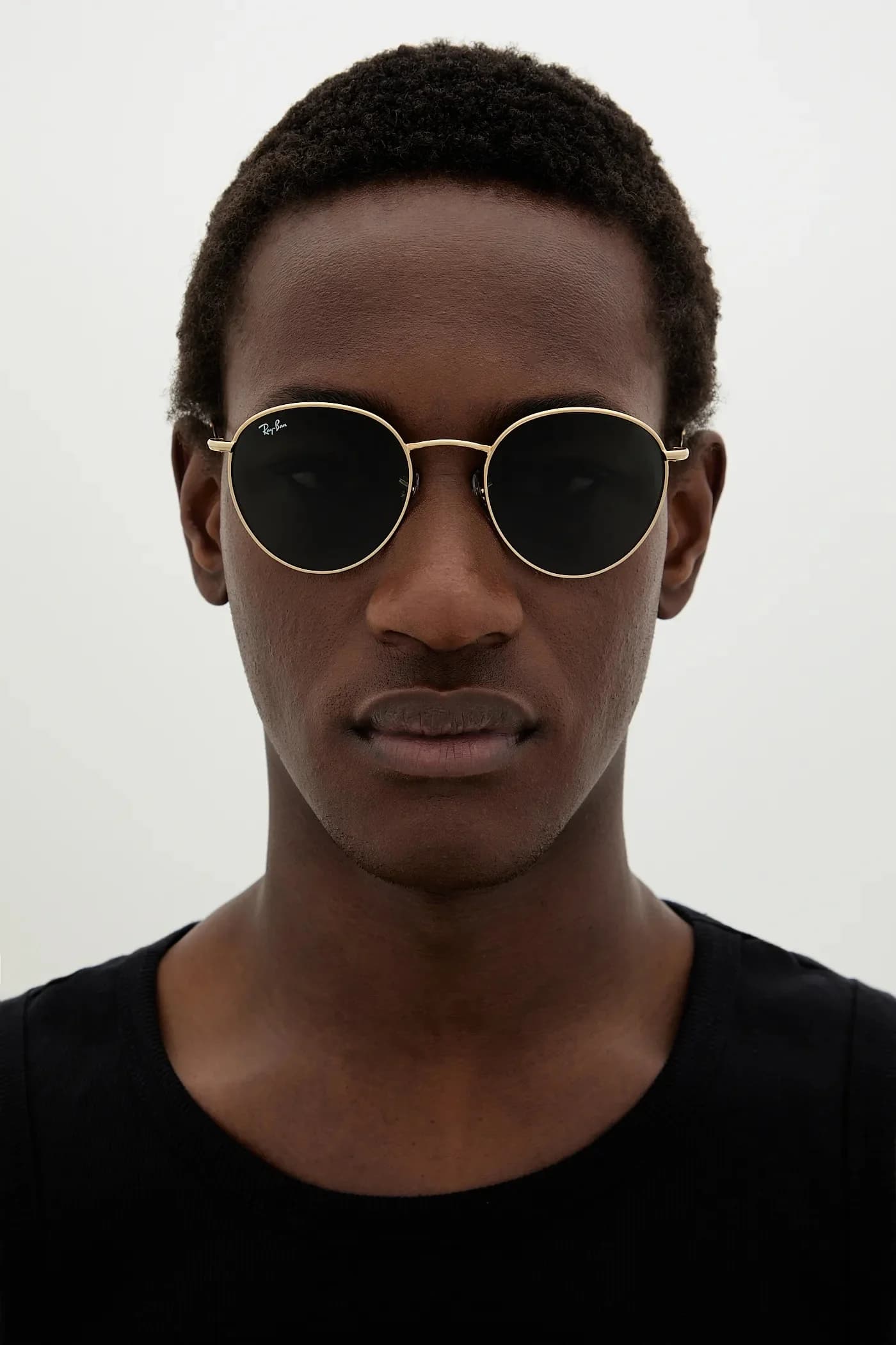 Солнцезащитные очки - фото 9