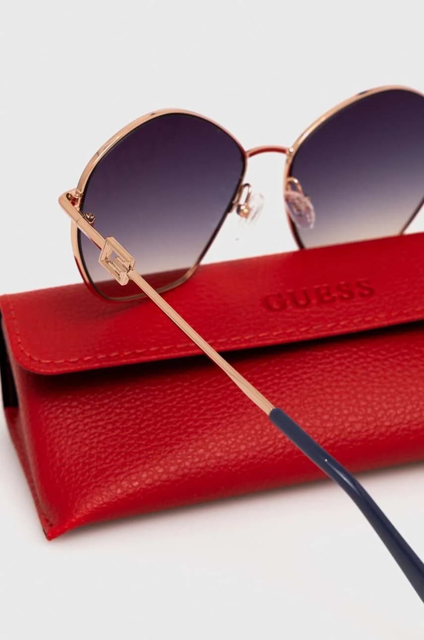 Солнцезащитные очки - фото 4