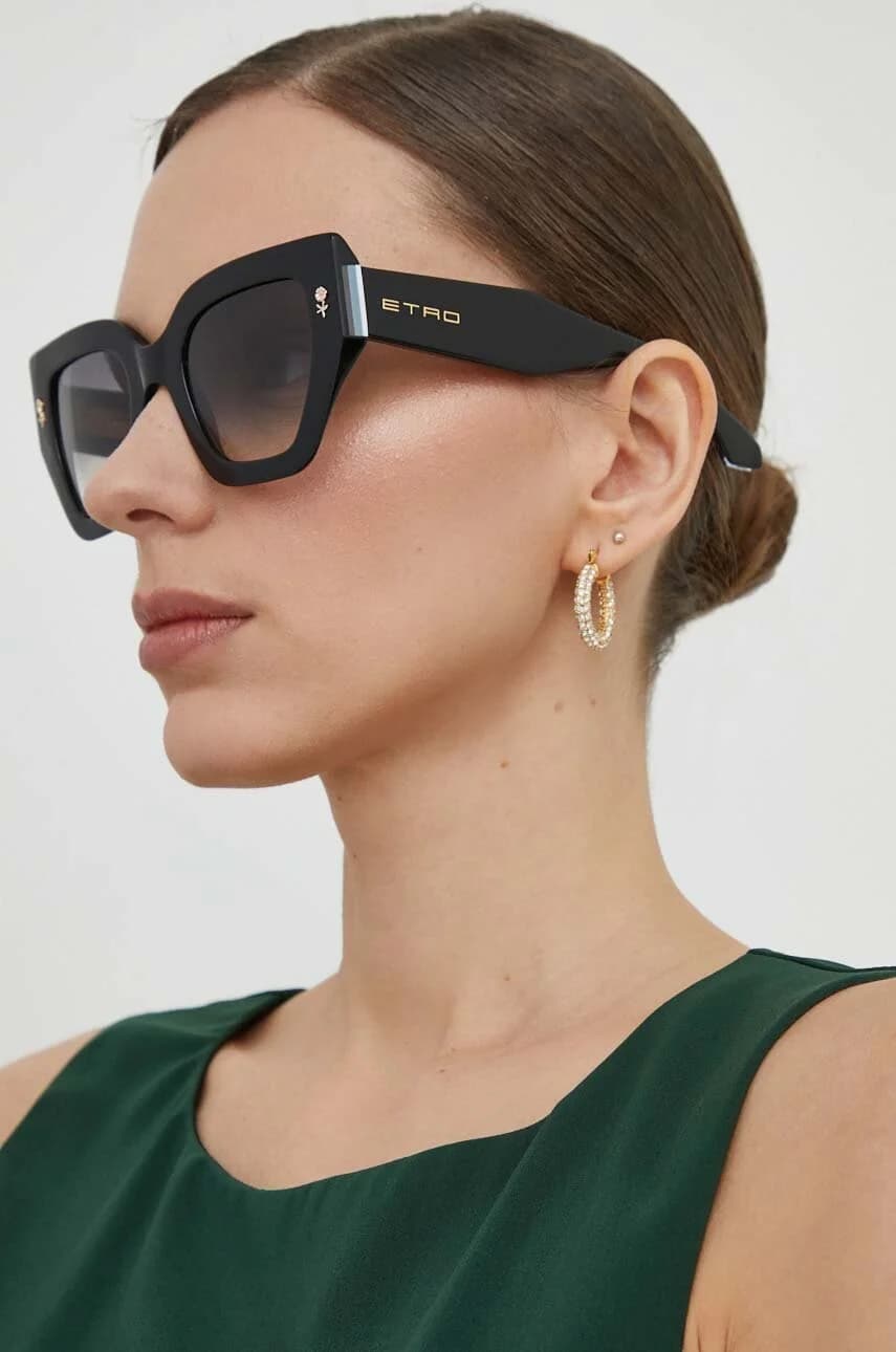 Солнцезащитные очки - фото 8