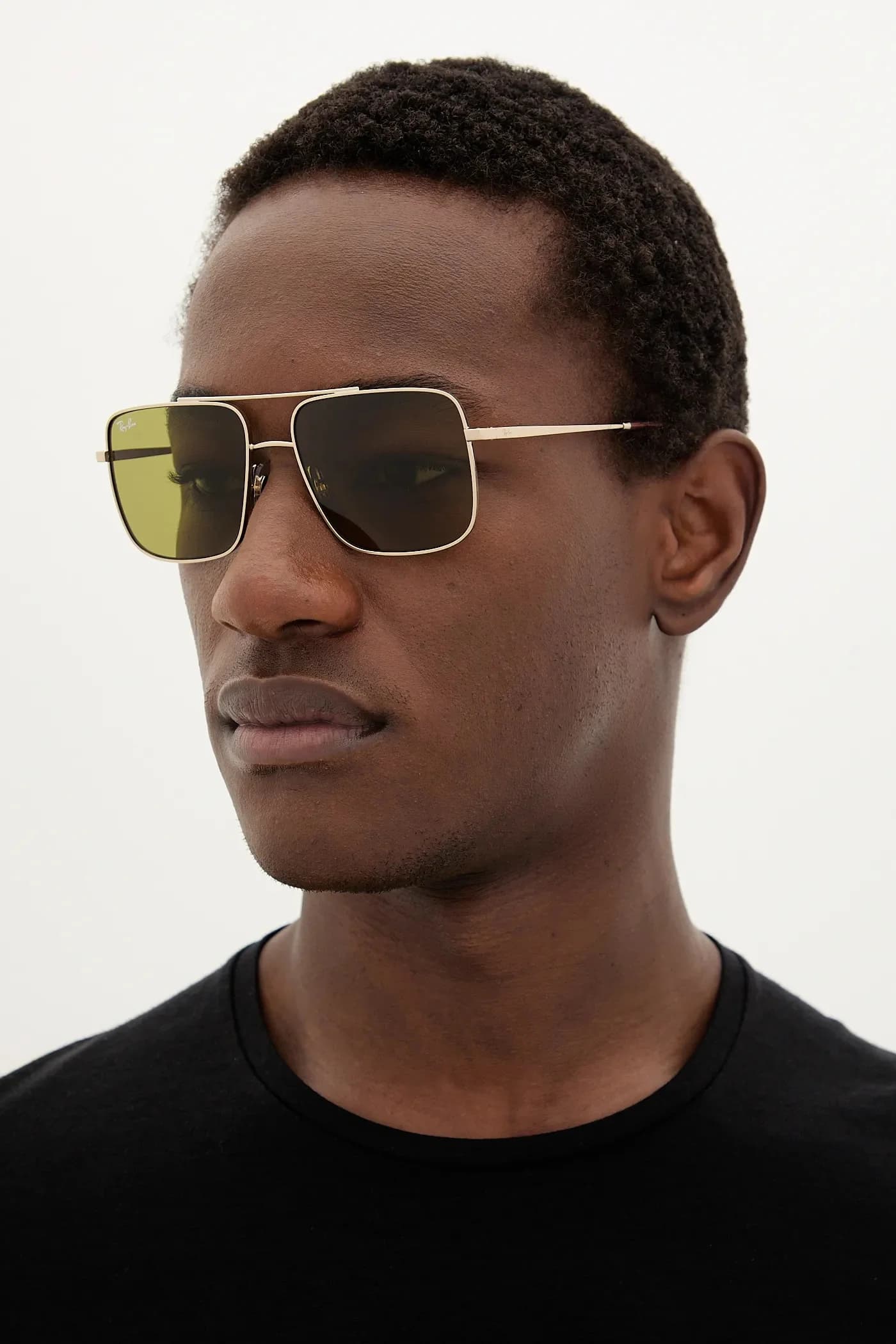 Солнцезащитные очки - фото 2