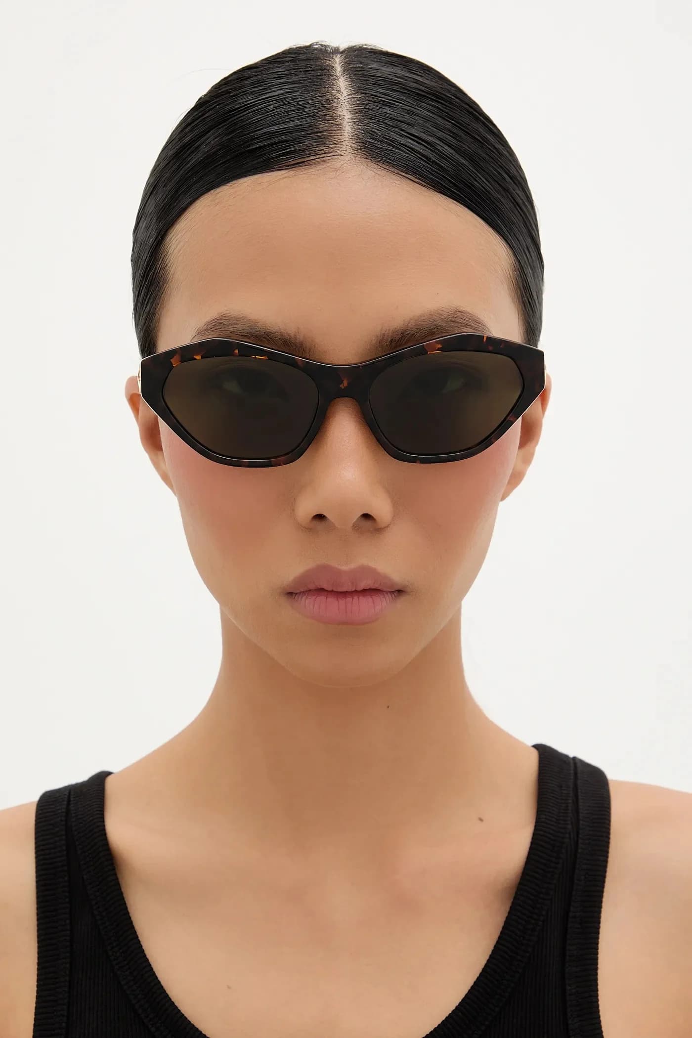 Солнцезащитные очки - фото 8