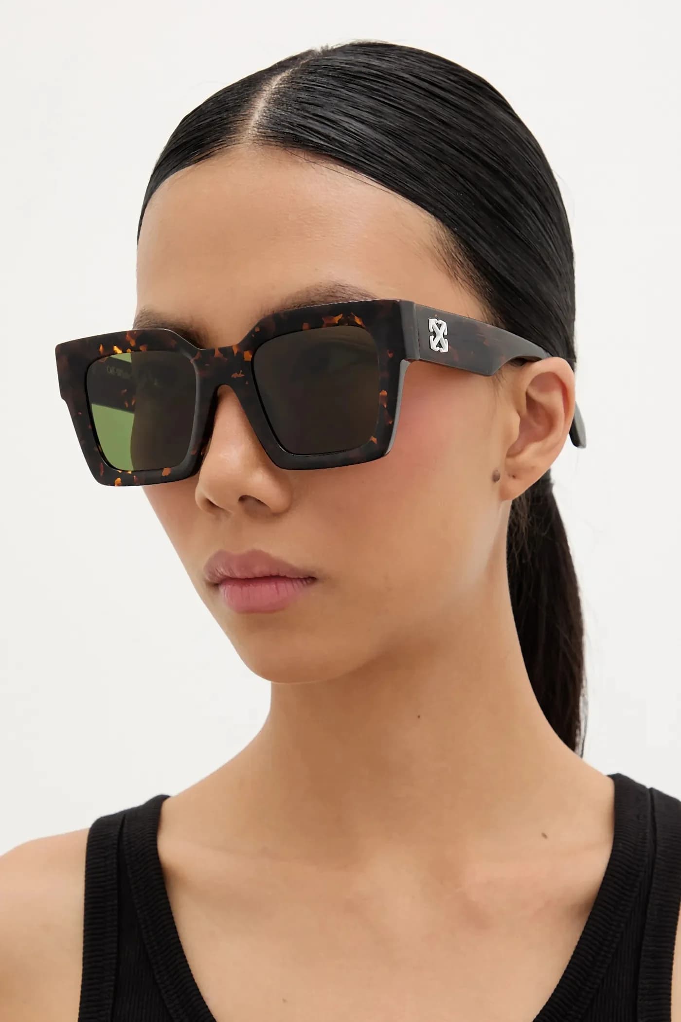 Солнцезащитные очки - фото 3