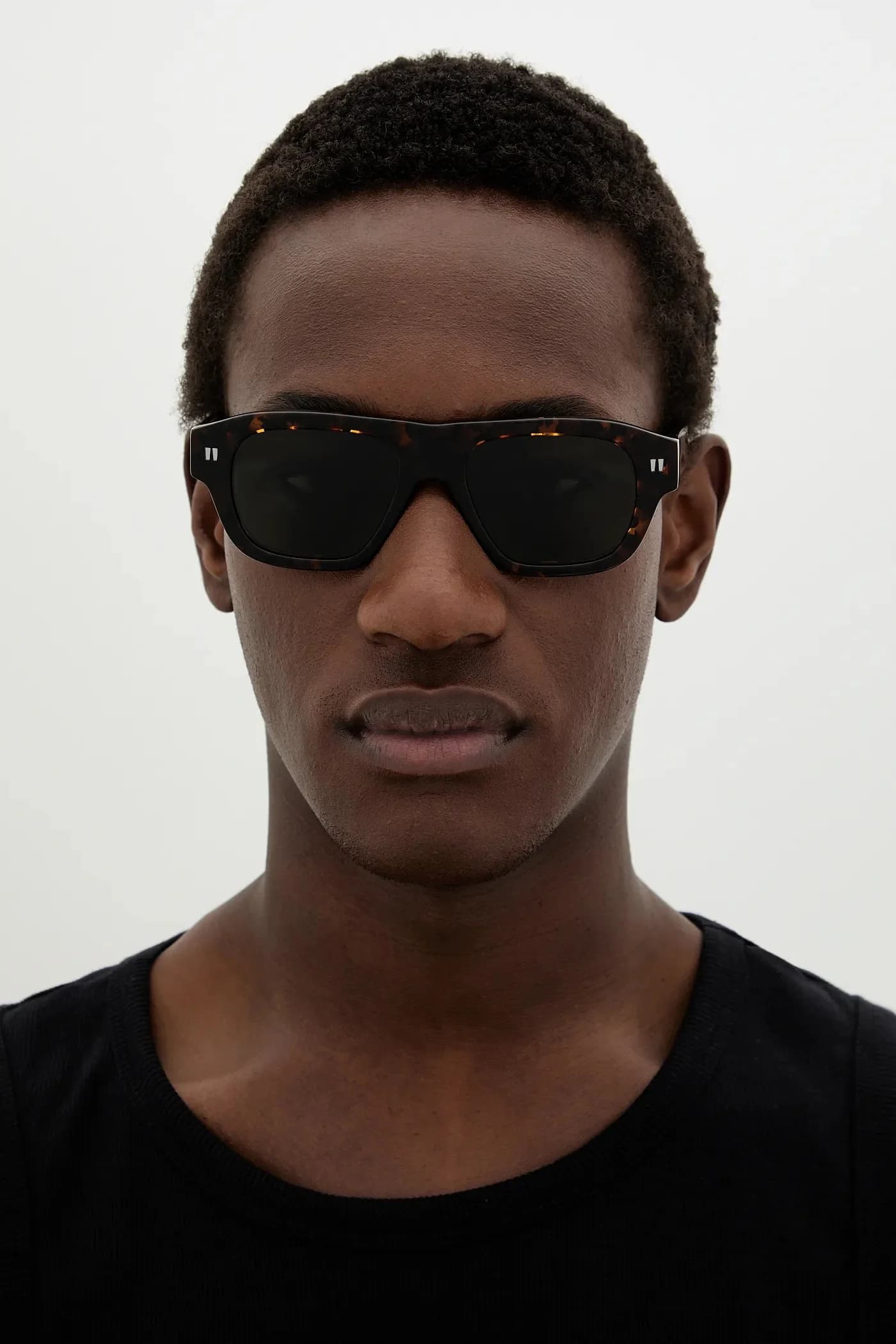 Солнцезащитные очки - фото 7