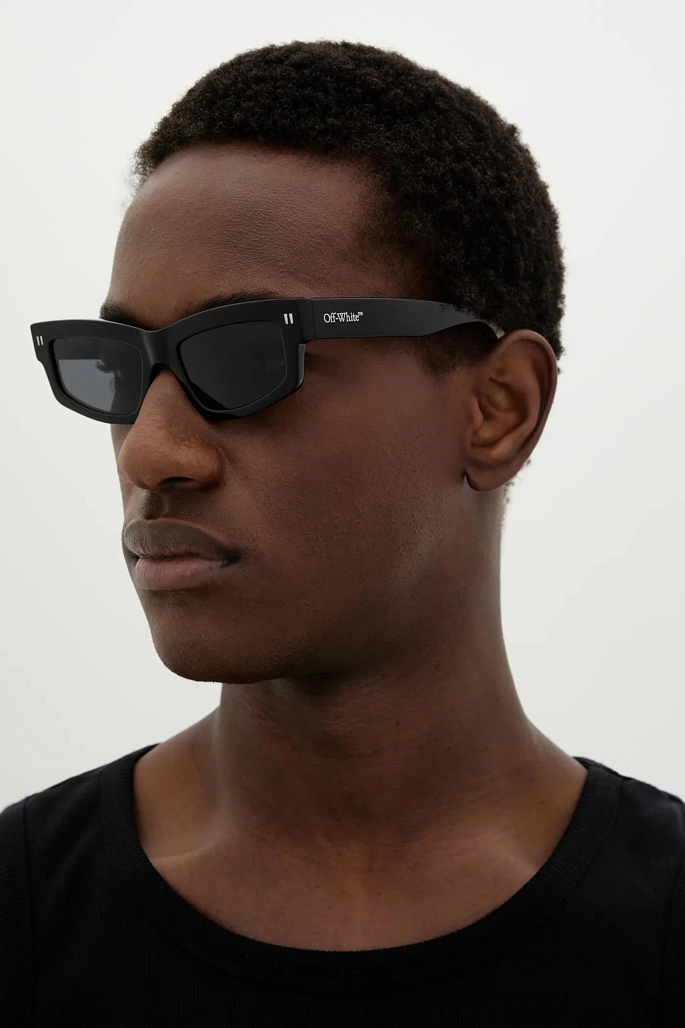 Солнцезащитные очки - фото 2