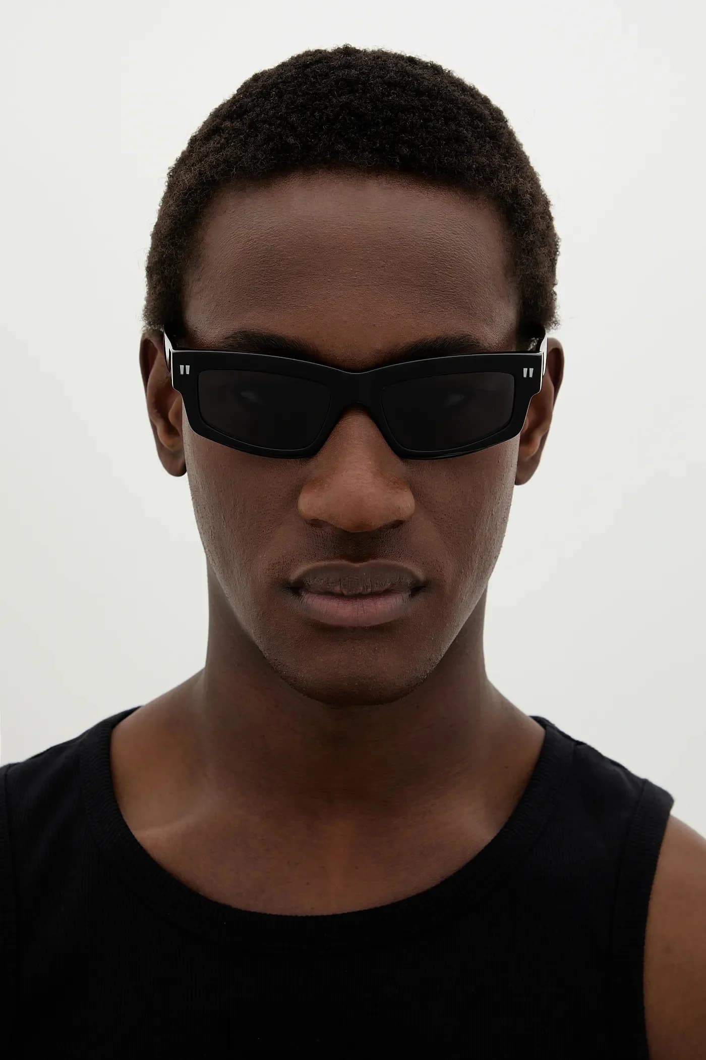 Солнцезащитные очки - фото 7