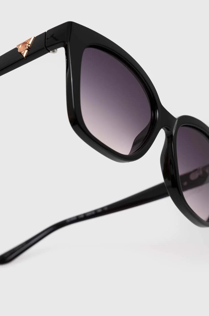 Солнцезащитные очки - фото 4