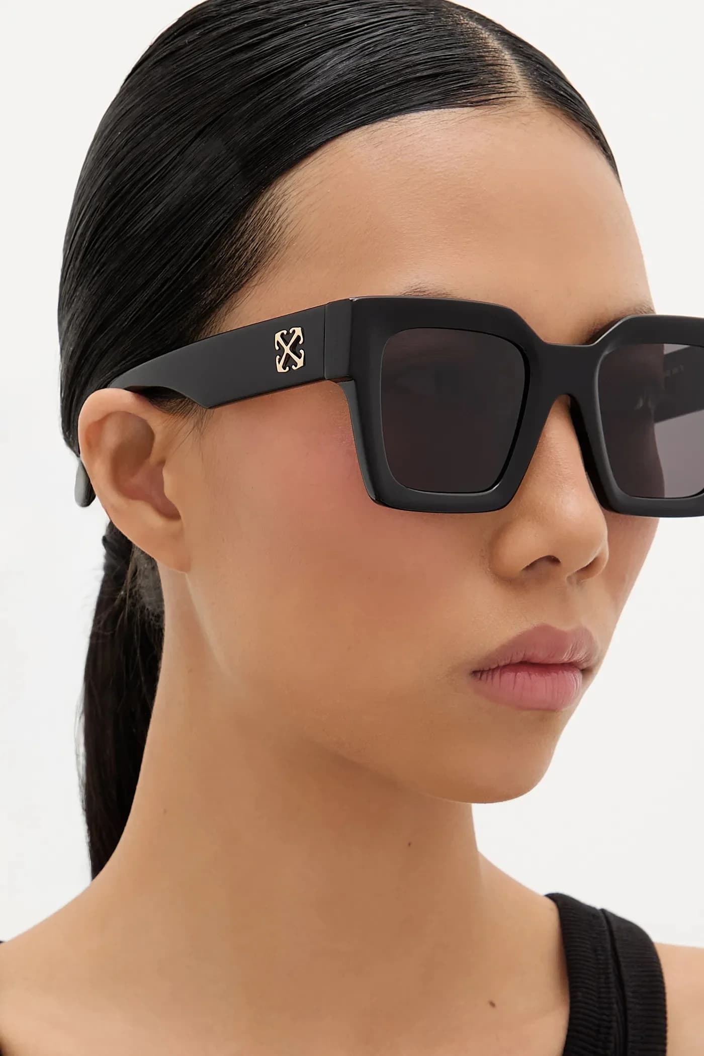 Солнцезащитные очки - фото 8