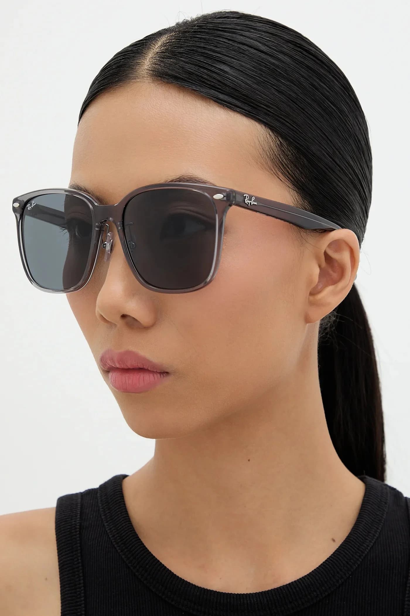 Солнцезащитные очки - фото 2